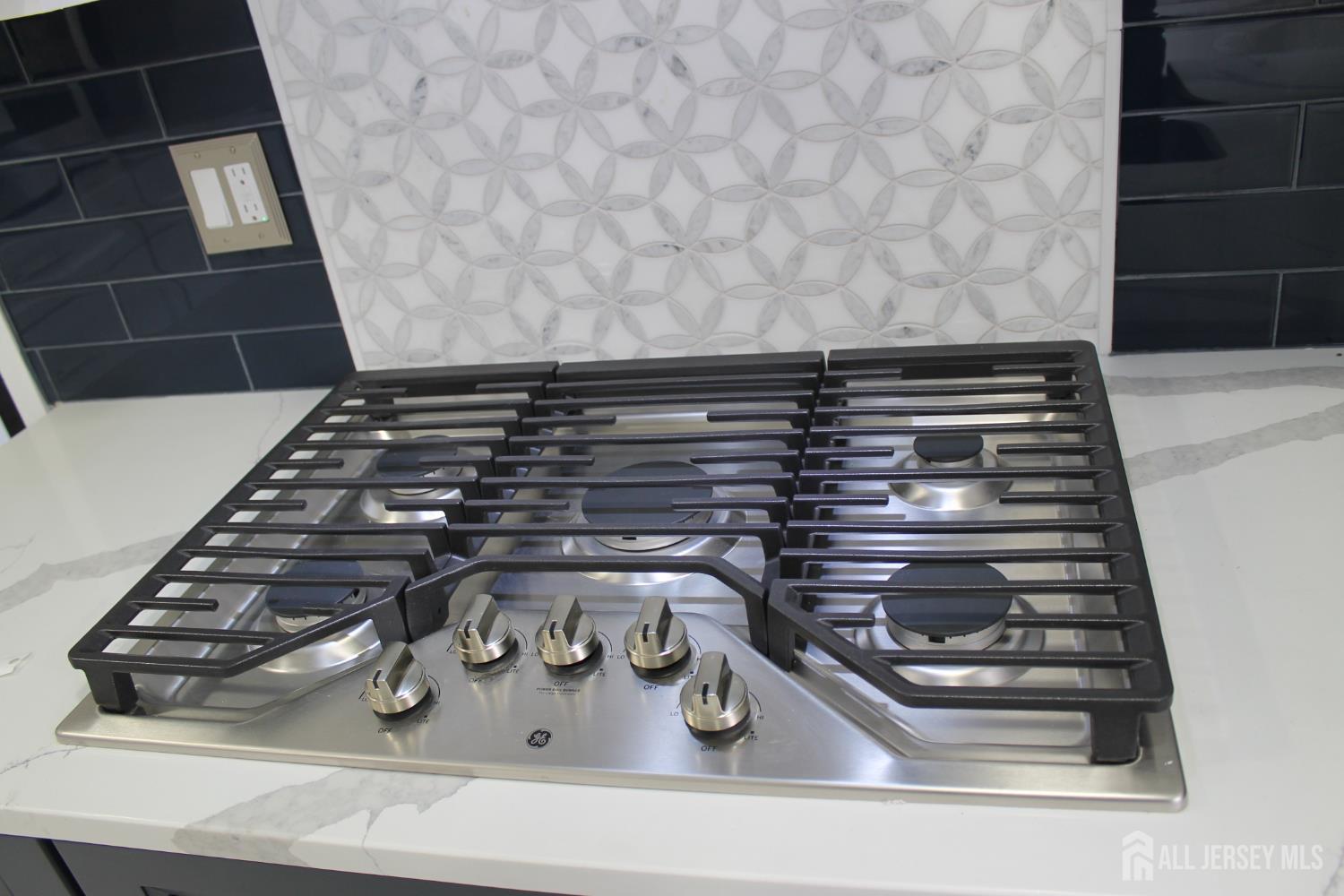 1 Sussex Road, East Brunswick, NJ, 08816 image 10