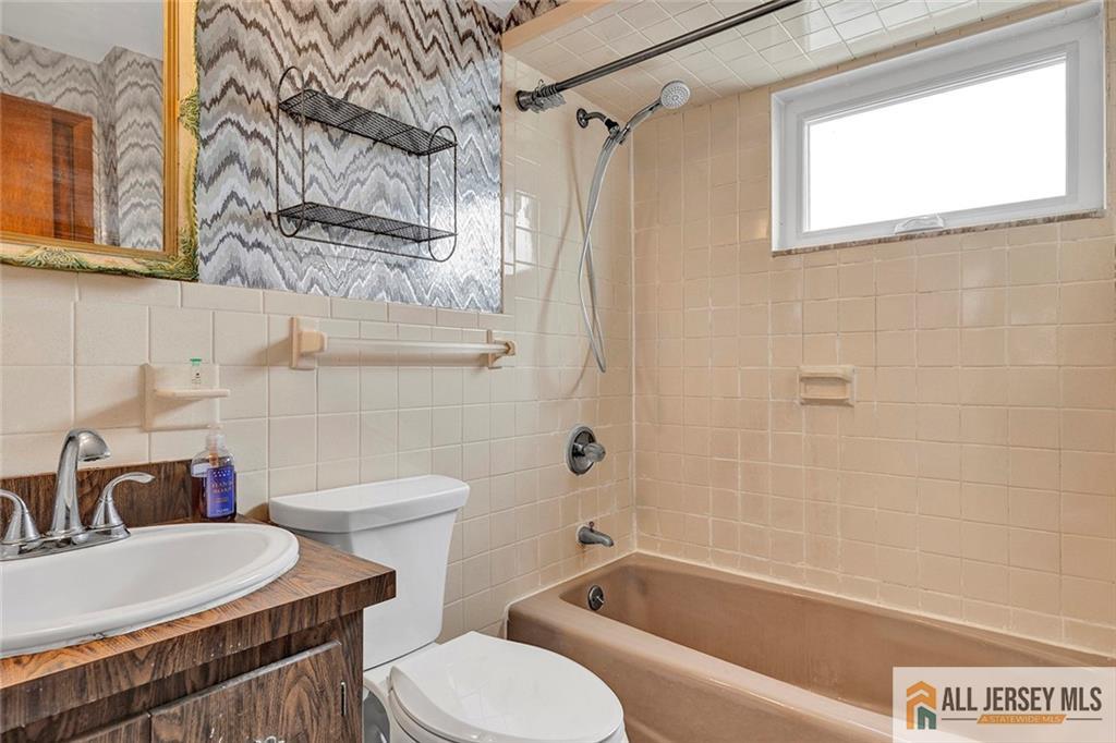 85 Whitman Street, Carteret, NJ, 07008 image 18