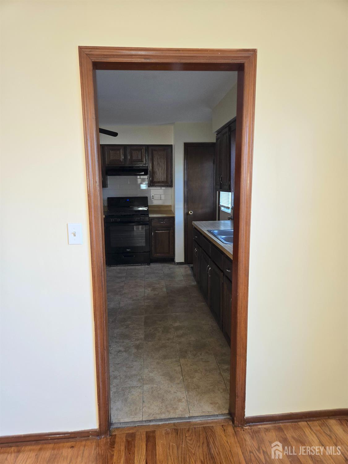 975-A & B Bergen Avenue, North Brunswick, NJ, 08902 image 36