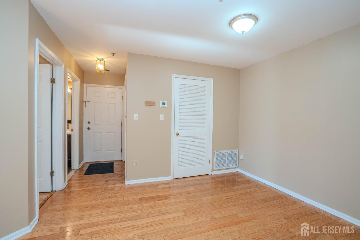 513 Waterford Drive, Edison, NJ, 08817 image 7