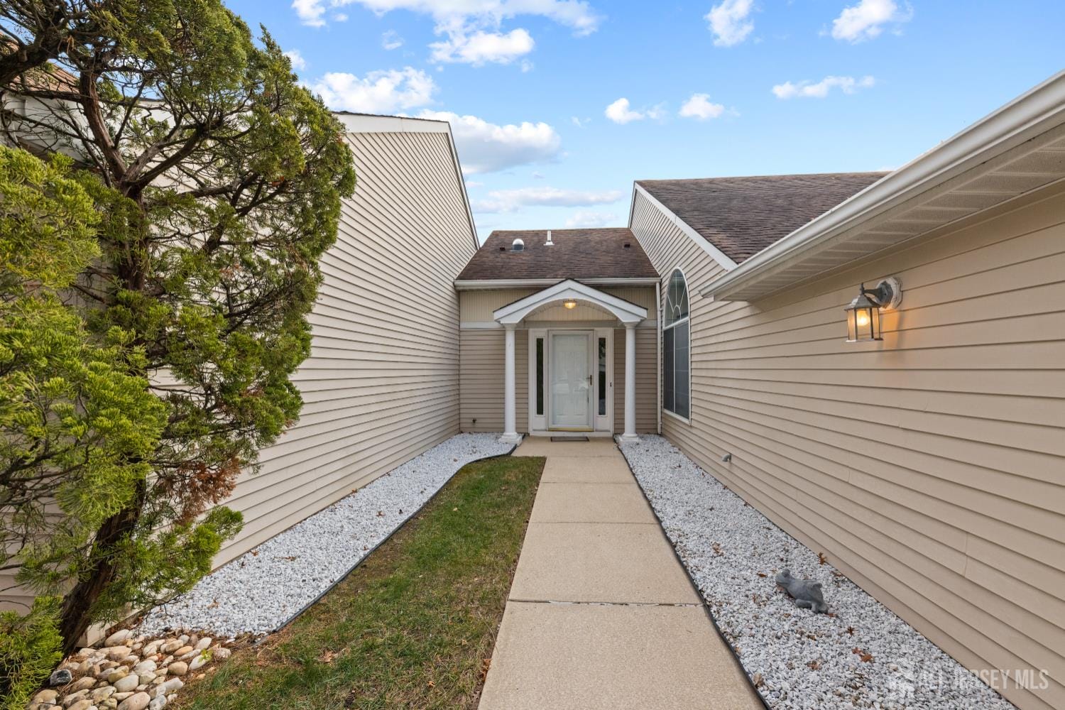 835-B Vail Road Image 3