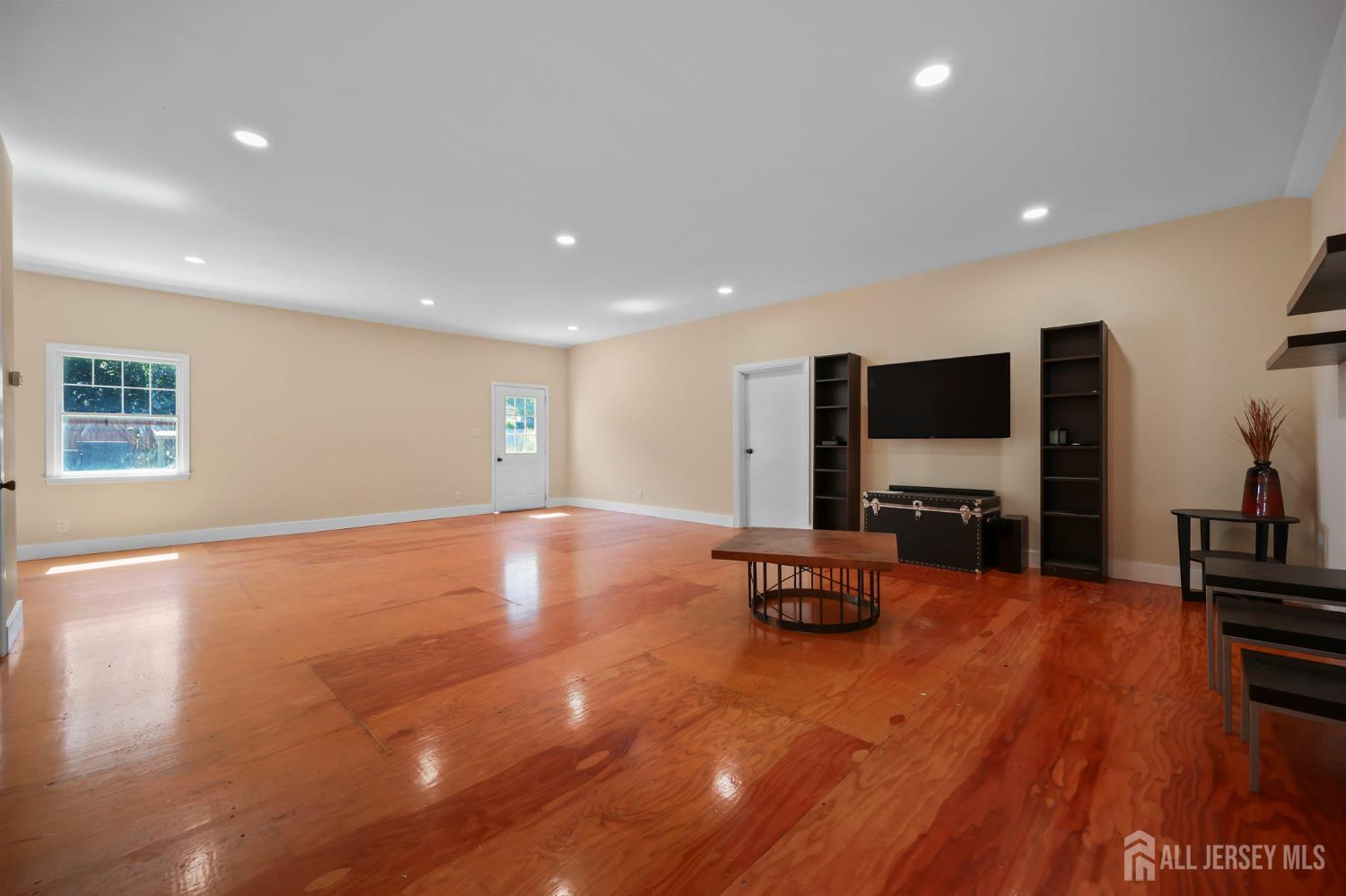 7 Lake Avenue, Helmetta, NJ, 08828 image 22