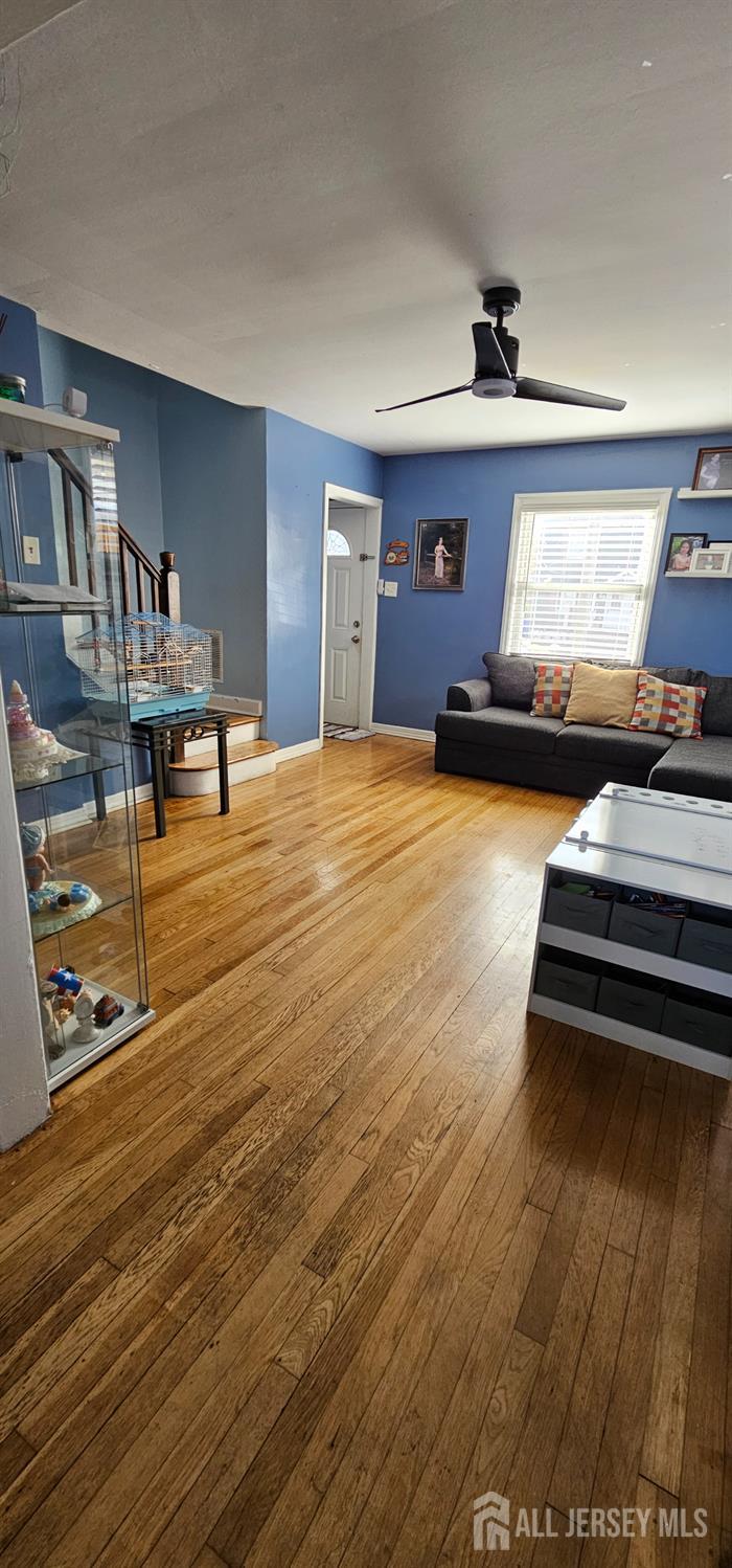 52 Martin Terrace Image 2