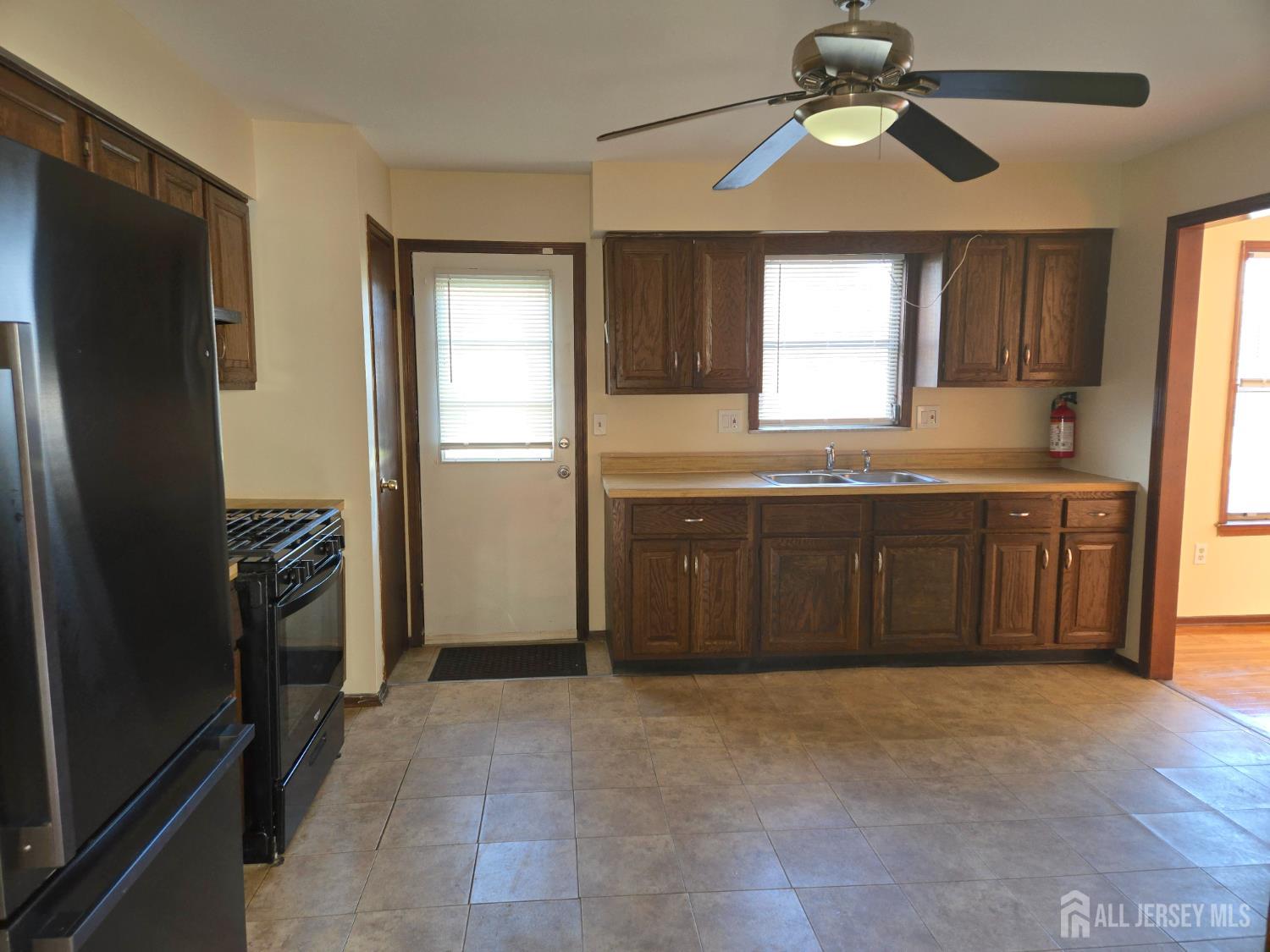 975-A & B Bergen Avenue, North Brunswick, NJ, 08902 image 39