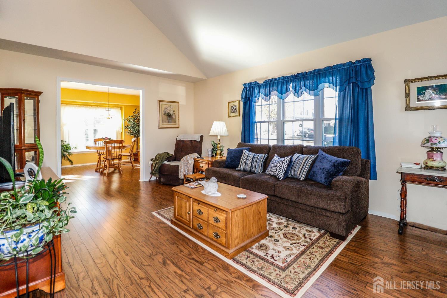 288 Waterlou Court, Franklin Twsp, NJ, 08873 image 6