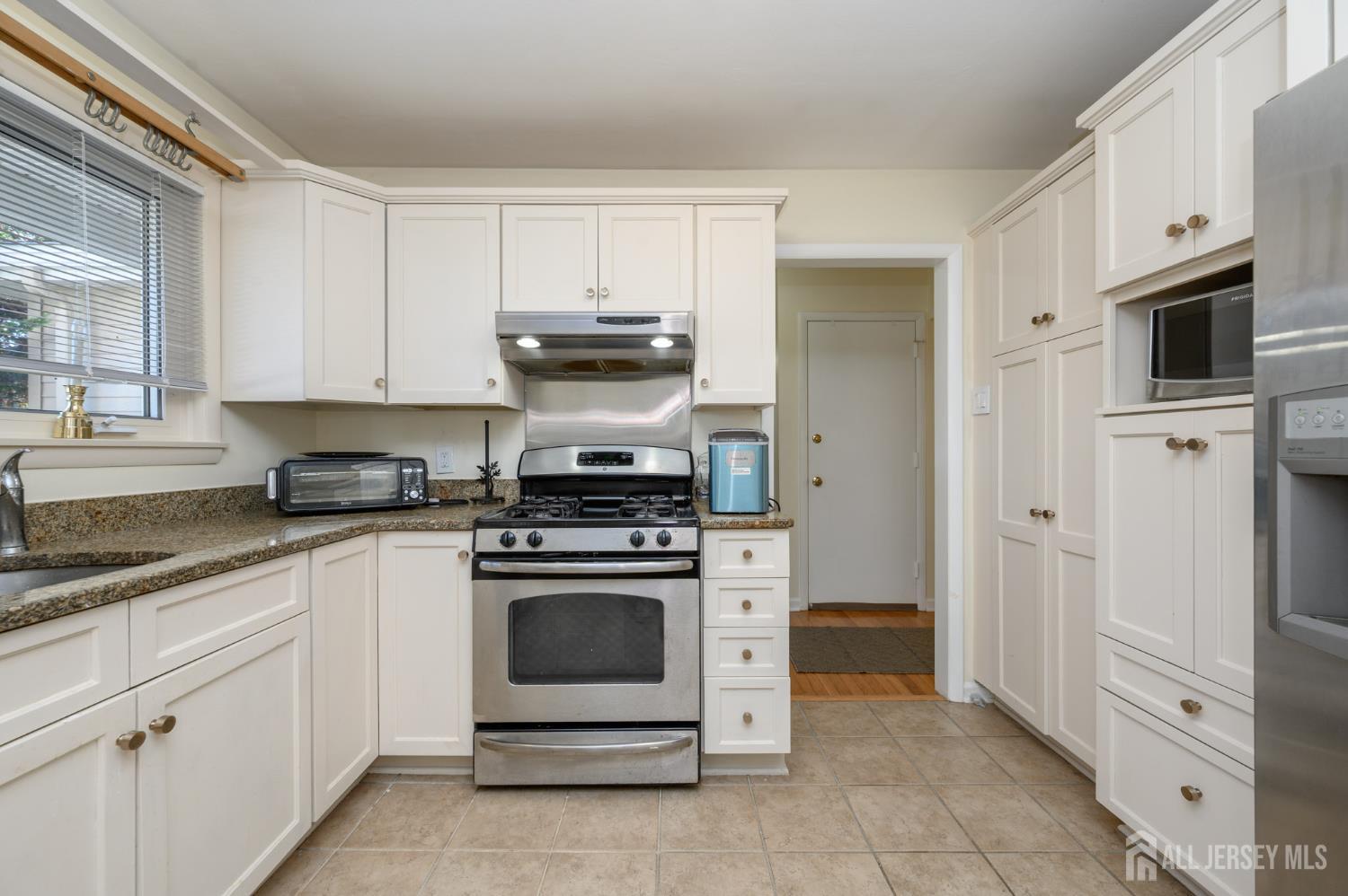 4 Hickory Hill Drive, Ewing, NJ, 08618 image 11