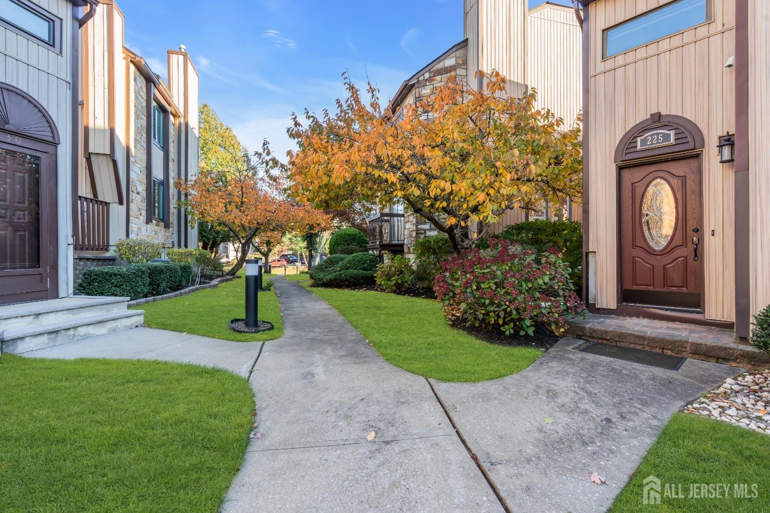 225 SILVER Lane Image 3