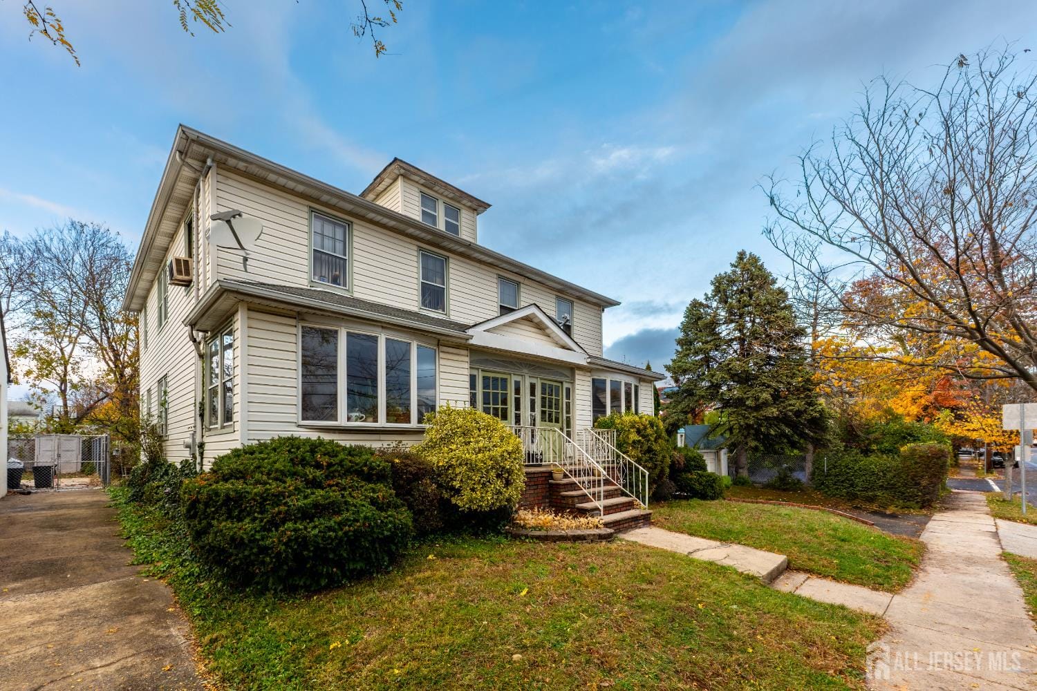 420-22 E Milton Avenue Image 2