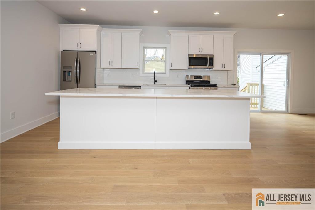 39 Lowell Street Image 5