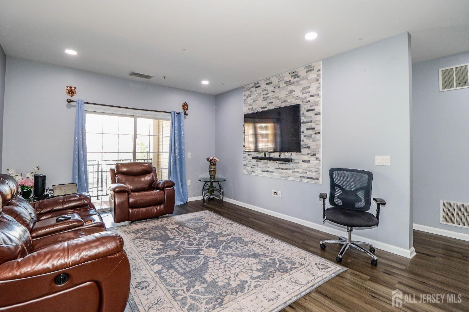 524 Doral Court Image 5