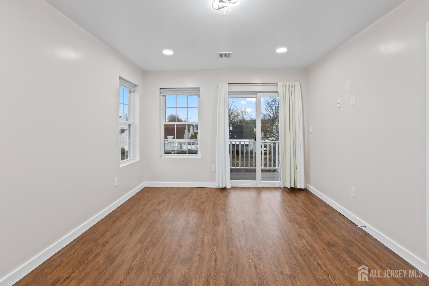 33 McAuliffe Drive, North Brunswick, NJ, 08902 image 16