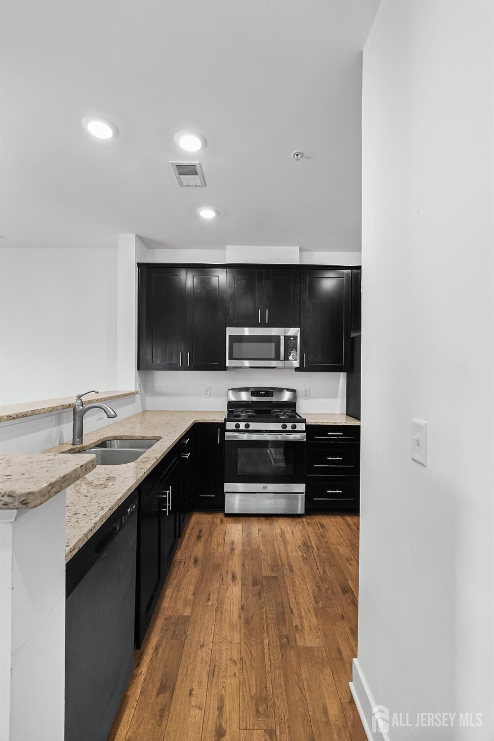 718 Stiller Lane, Monroe, NJ, 08831 image 9