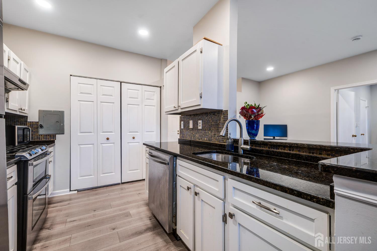 5071 Beech Court, South Brunswick, NJ, 08852 image 8