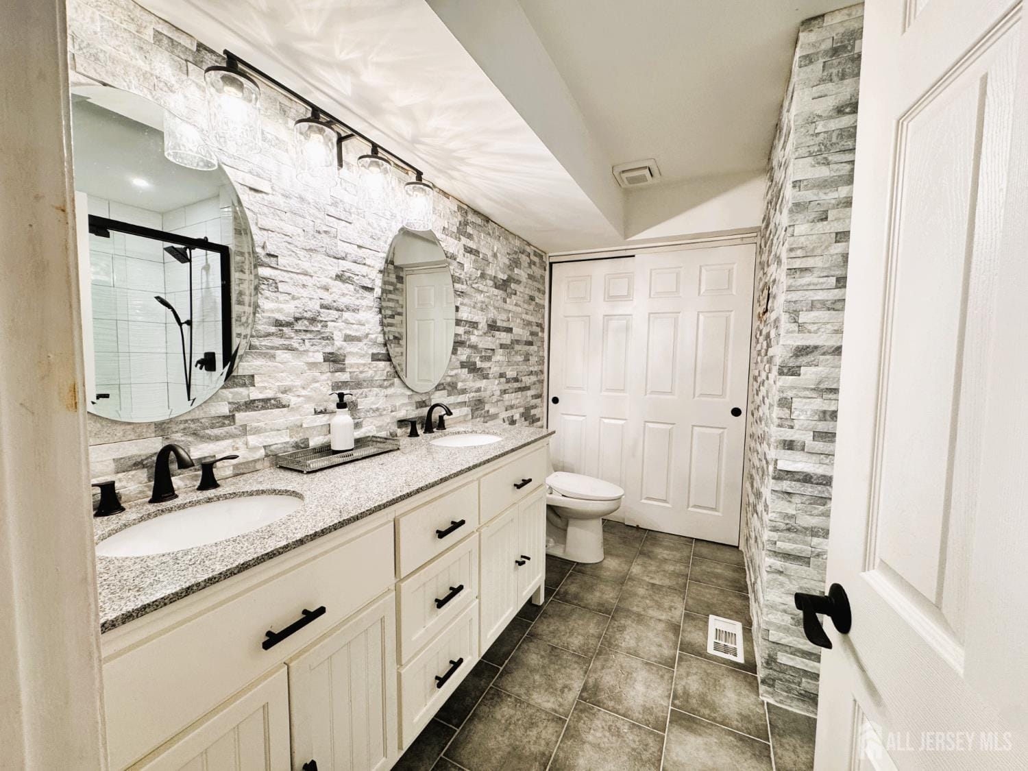 4-C Rutherford Hayes Drive, Monroe, NJ, 08831 image 16