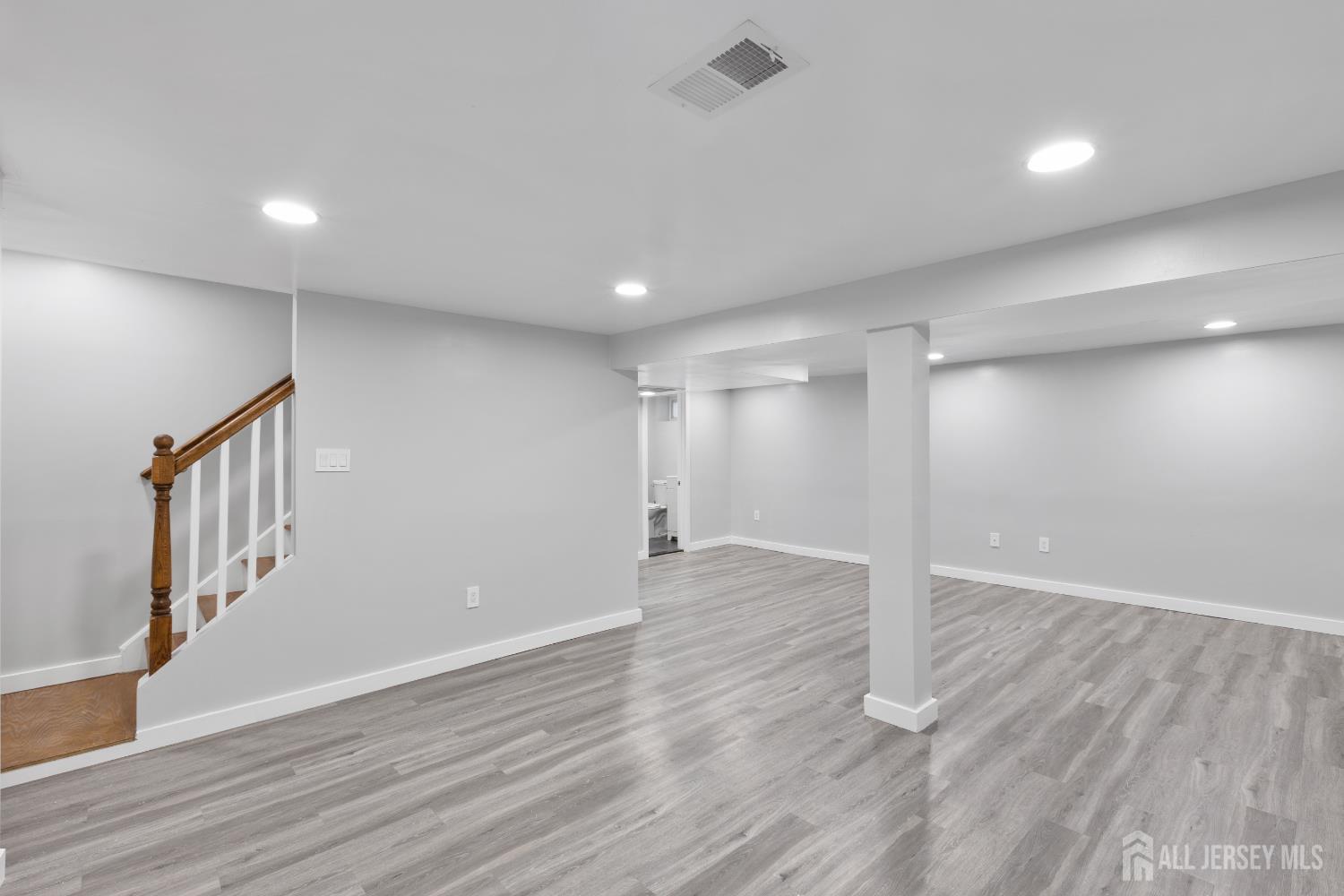 33 McAuliffe Drive, North Brunswick, NJ, 08902 image 21