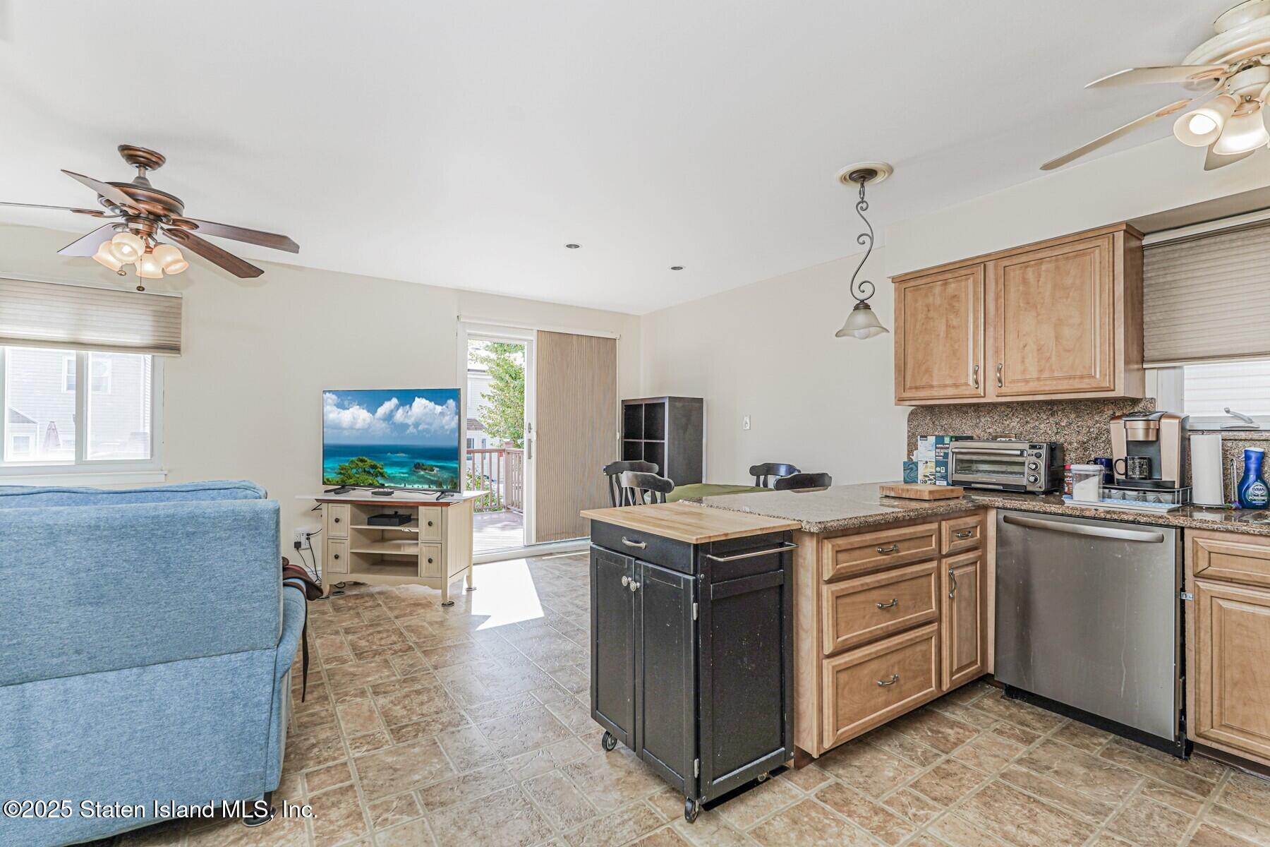 98 Cotter Avenue, Staten Island, NY, 10306 image 9