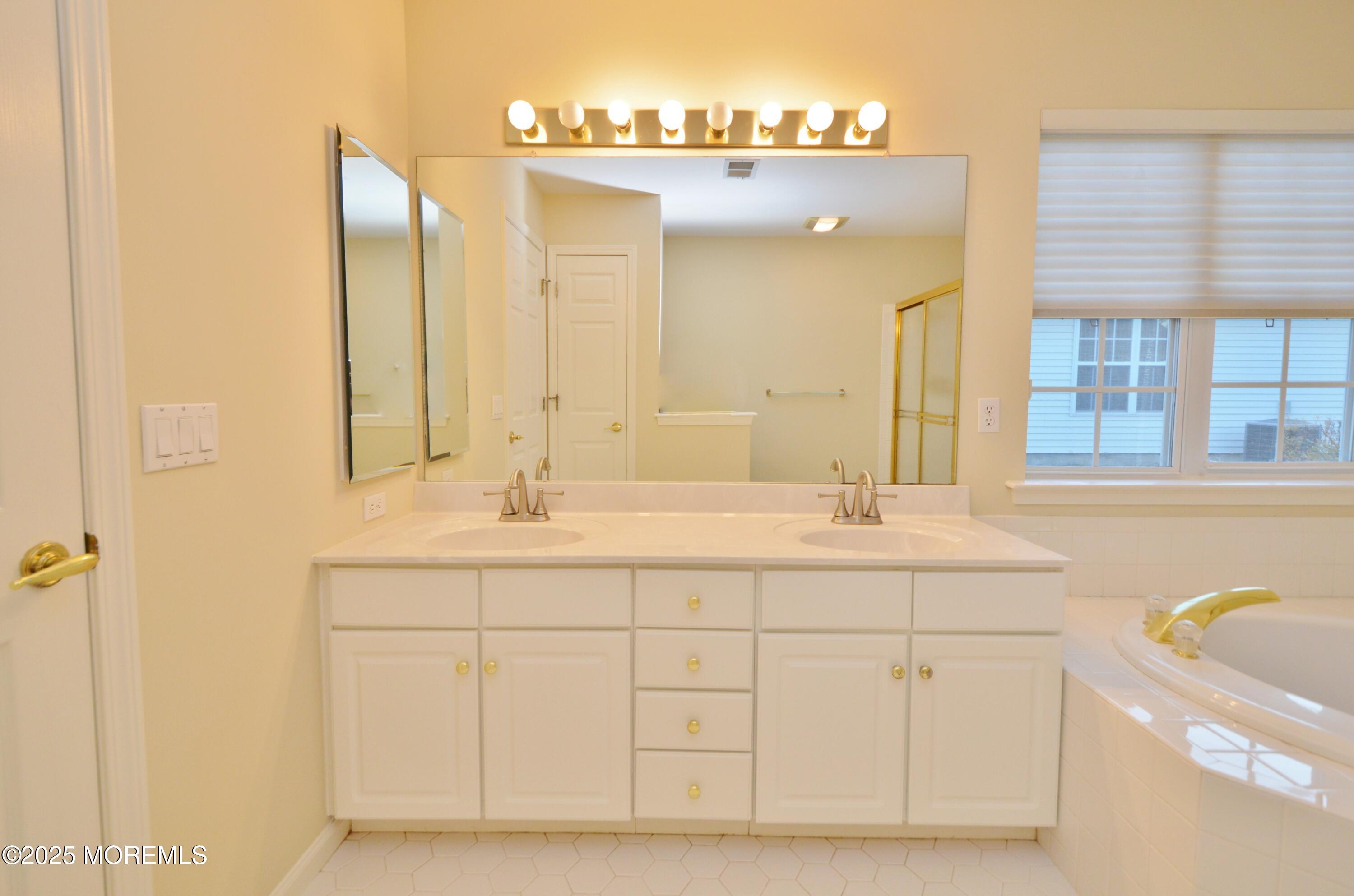 2677 Meadow Lake Drive Image 3