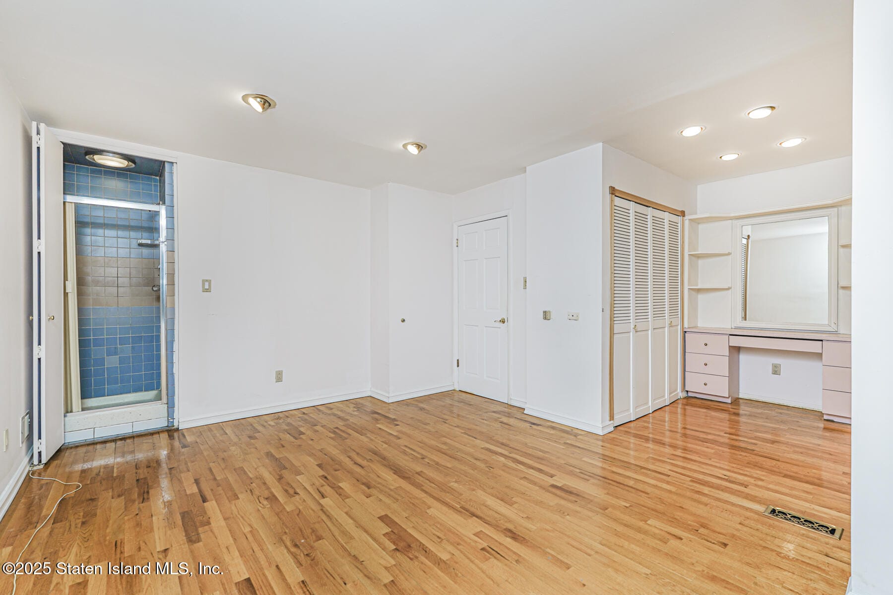 79 Claradon Lane, Staten Island, NY, 10305 image 16