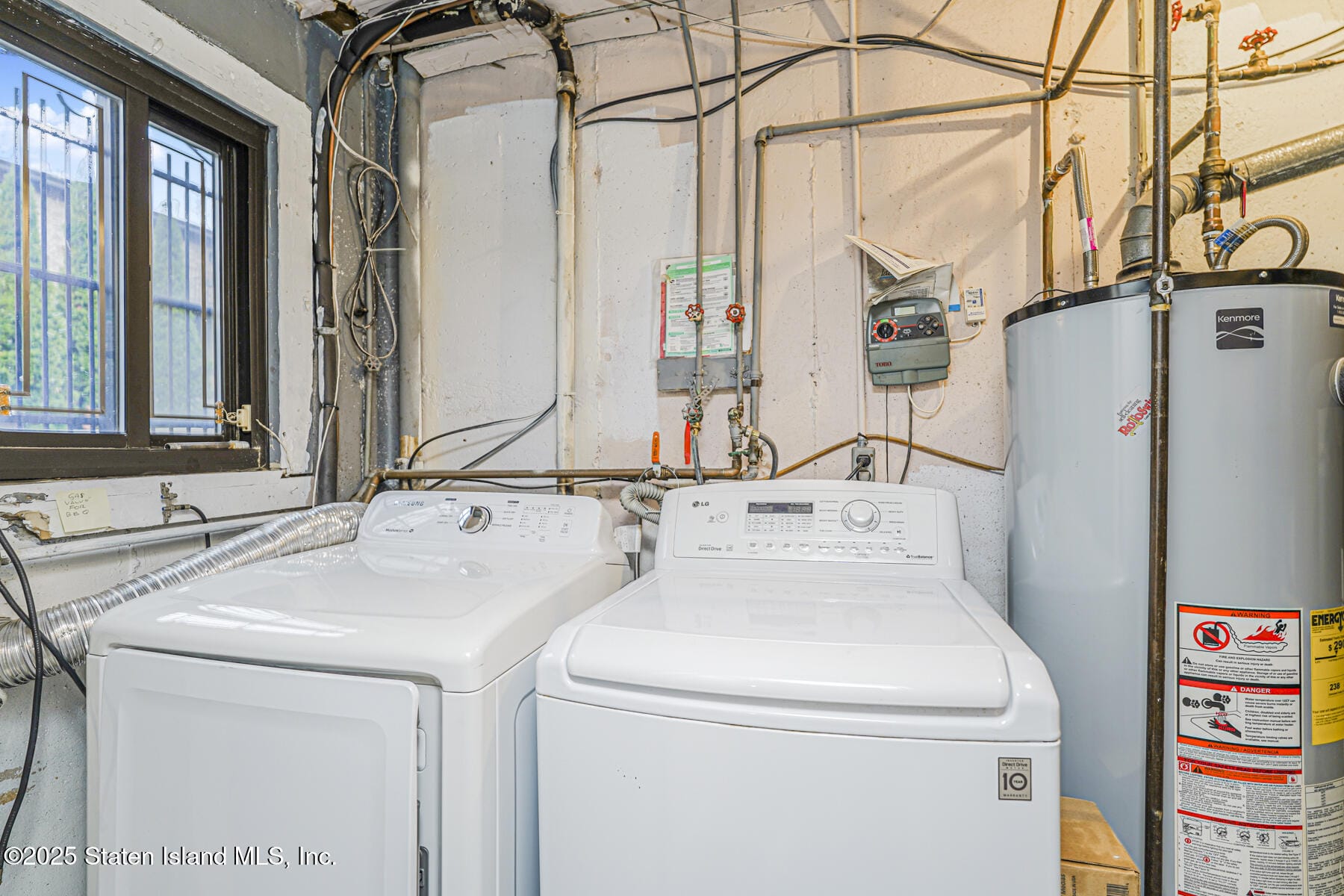 79 Claradon Lane, Staten Island, NY, 10305 image 25