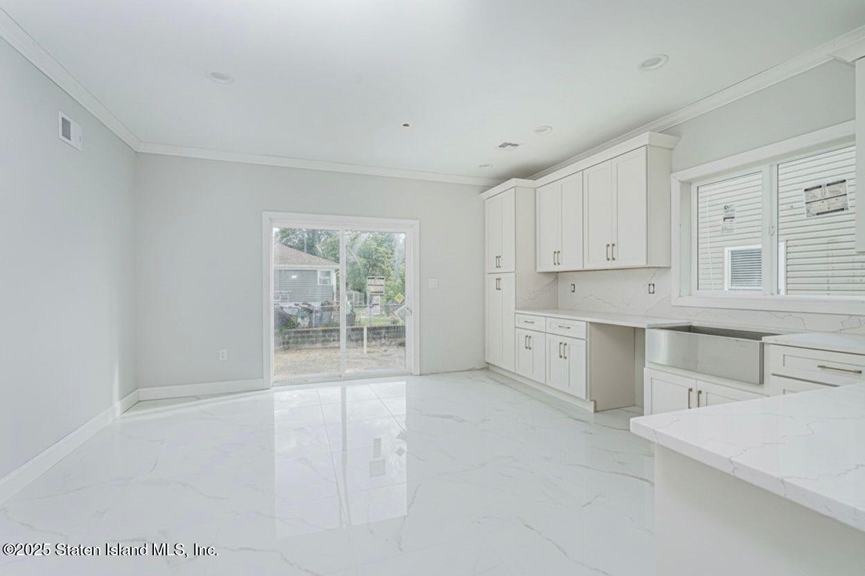 77 Alberta Avenue Image 3