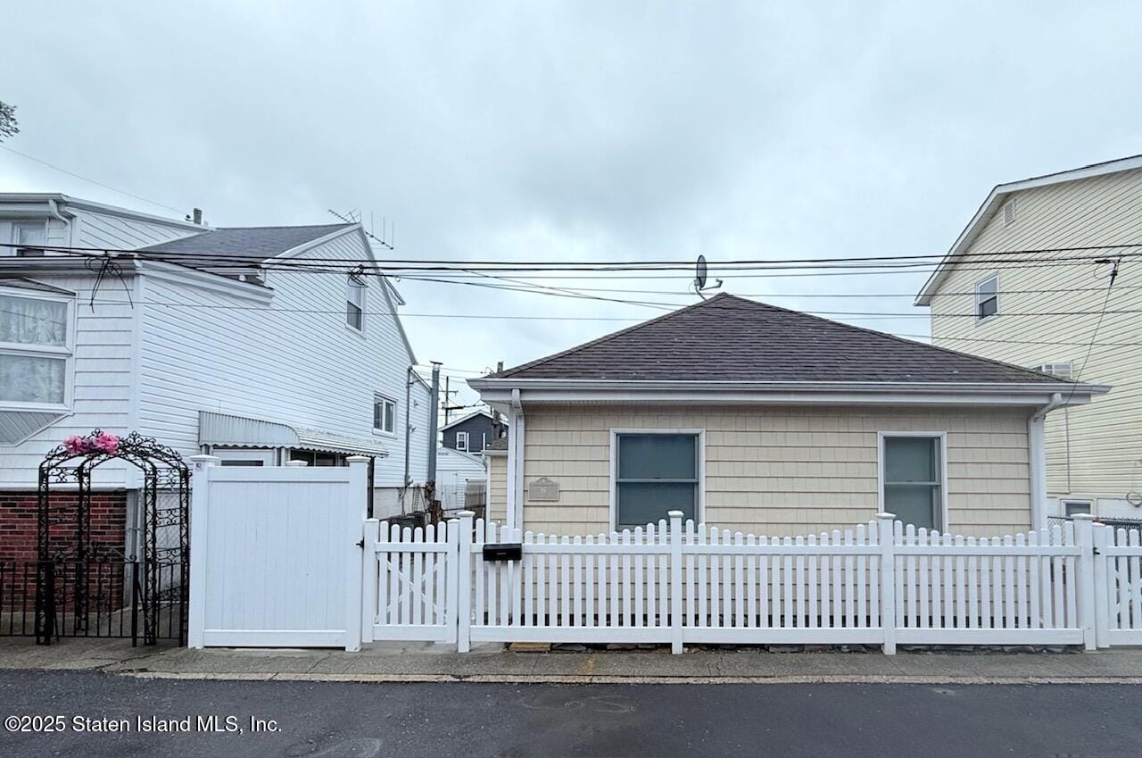 16 Landis Court, Brooklyn, NY, 11229