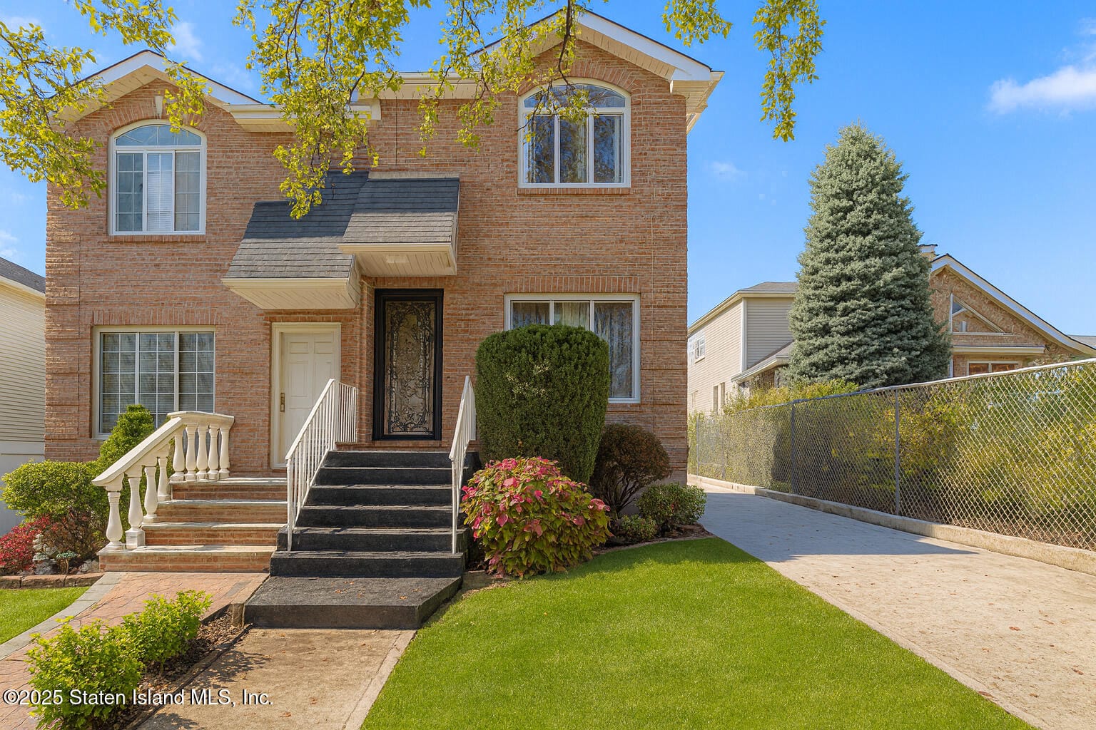 29 Diaz Street Image 2