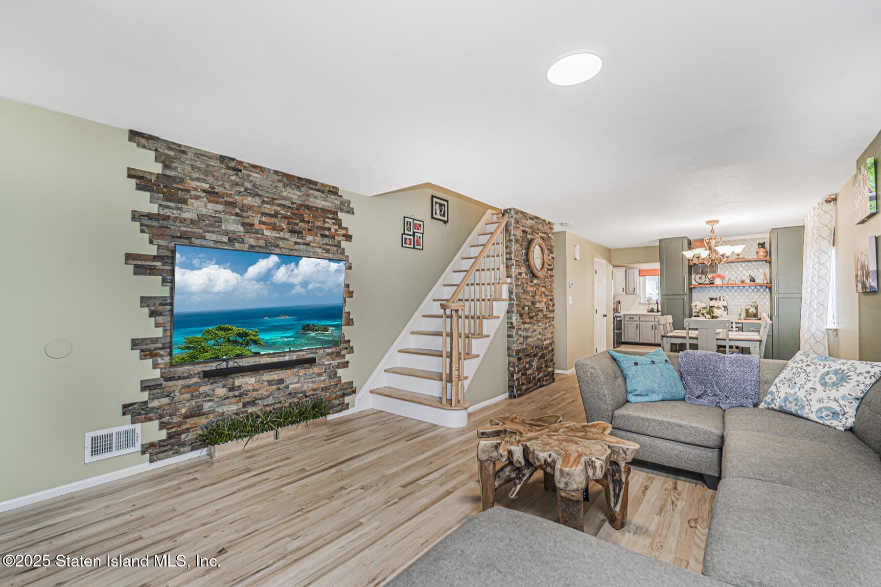 29 Diaz Street Image 5