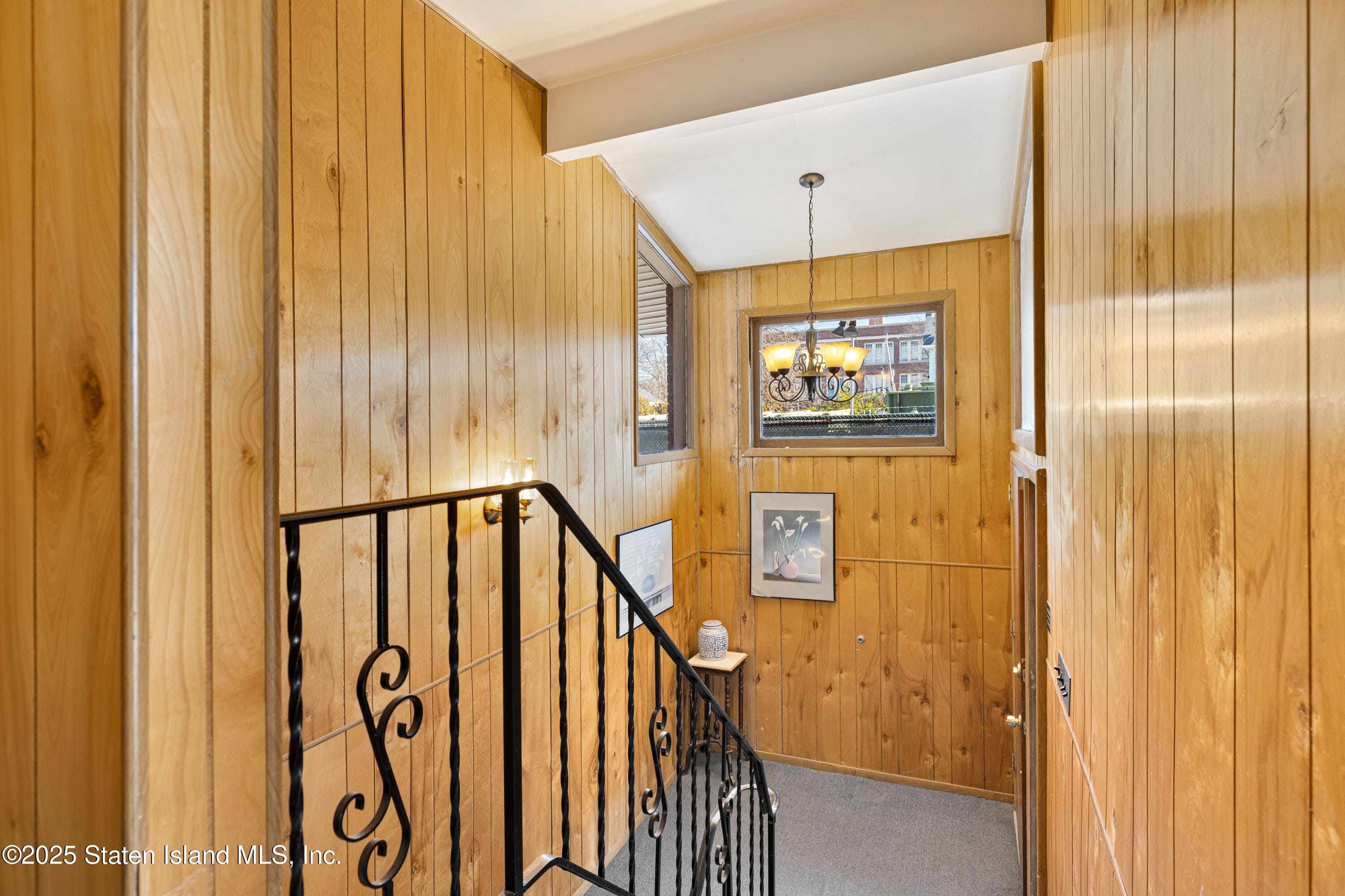 1625 Victory Boulevard Image 4