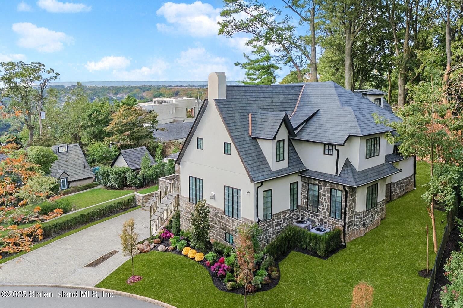 91 West Entry Road Image 2