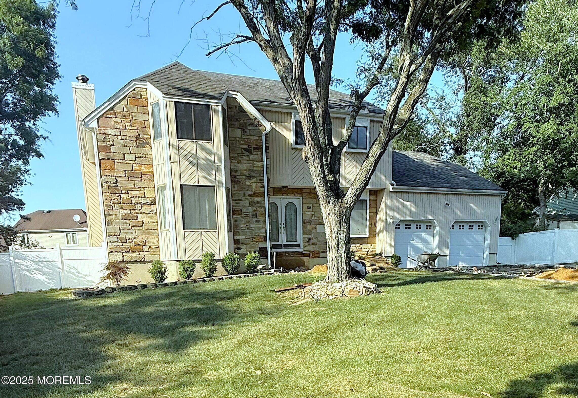 32 Victorian Drive Image 2