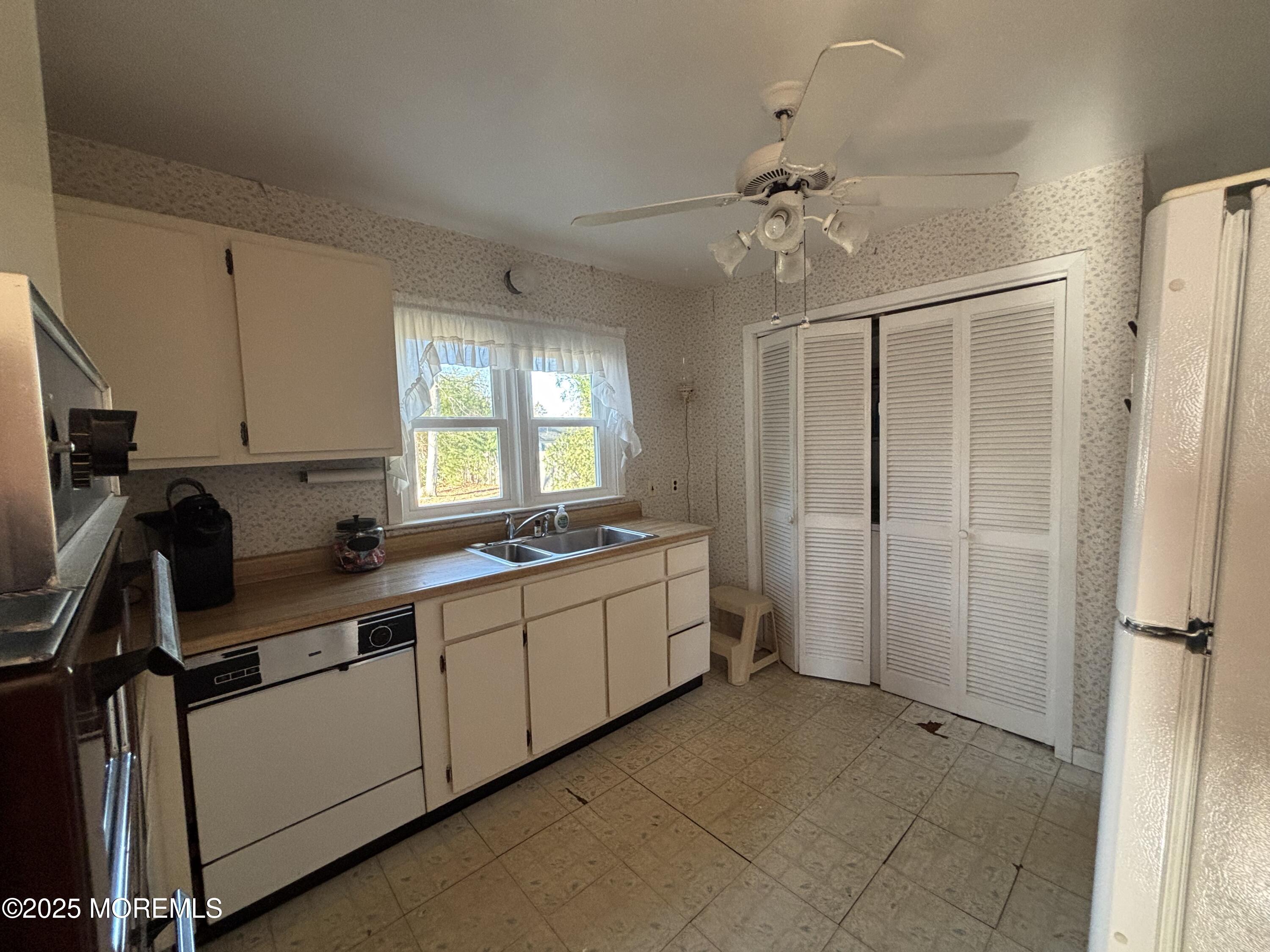 408 Spiral Drive, Brick, NJ, 08724 image 17