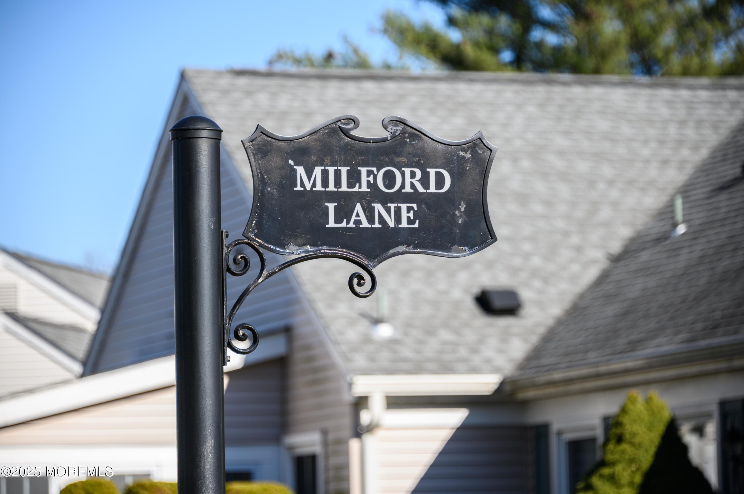 267 Milford Lane 267B Image 3