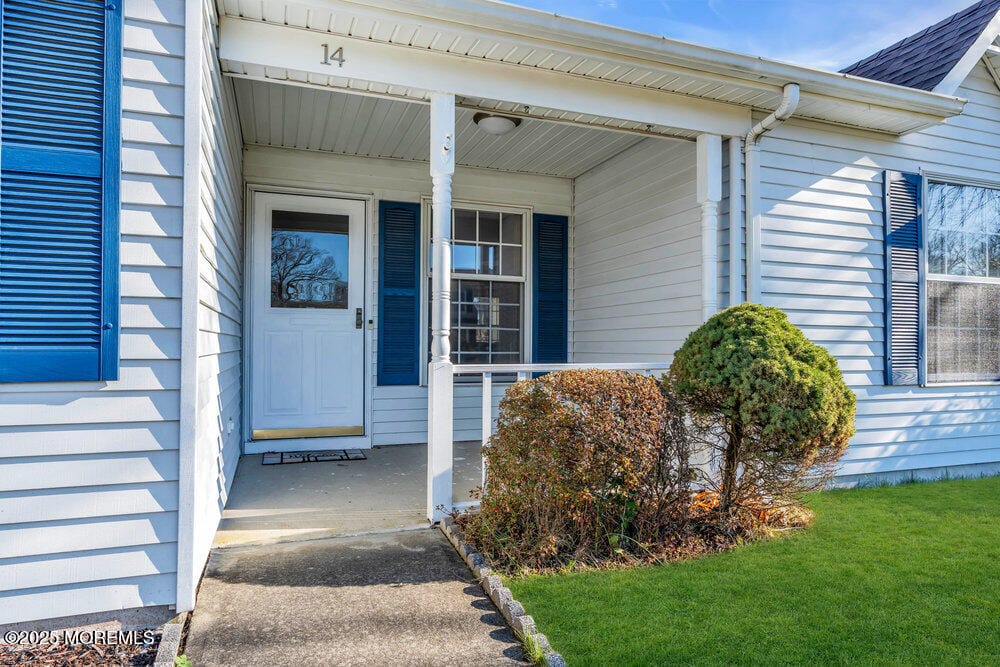 14 Plymouth Drive Image 2