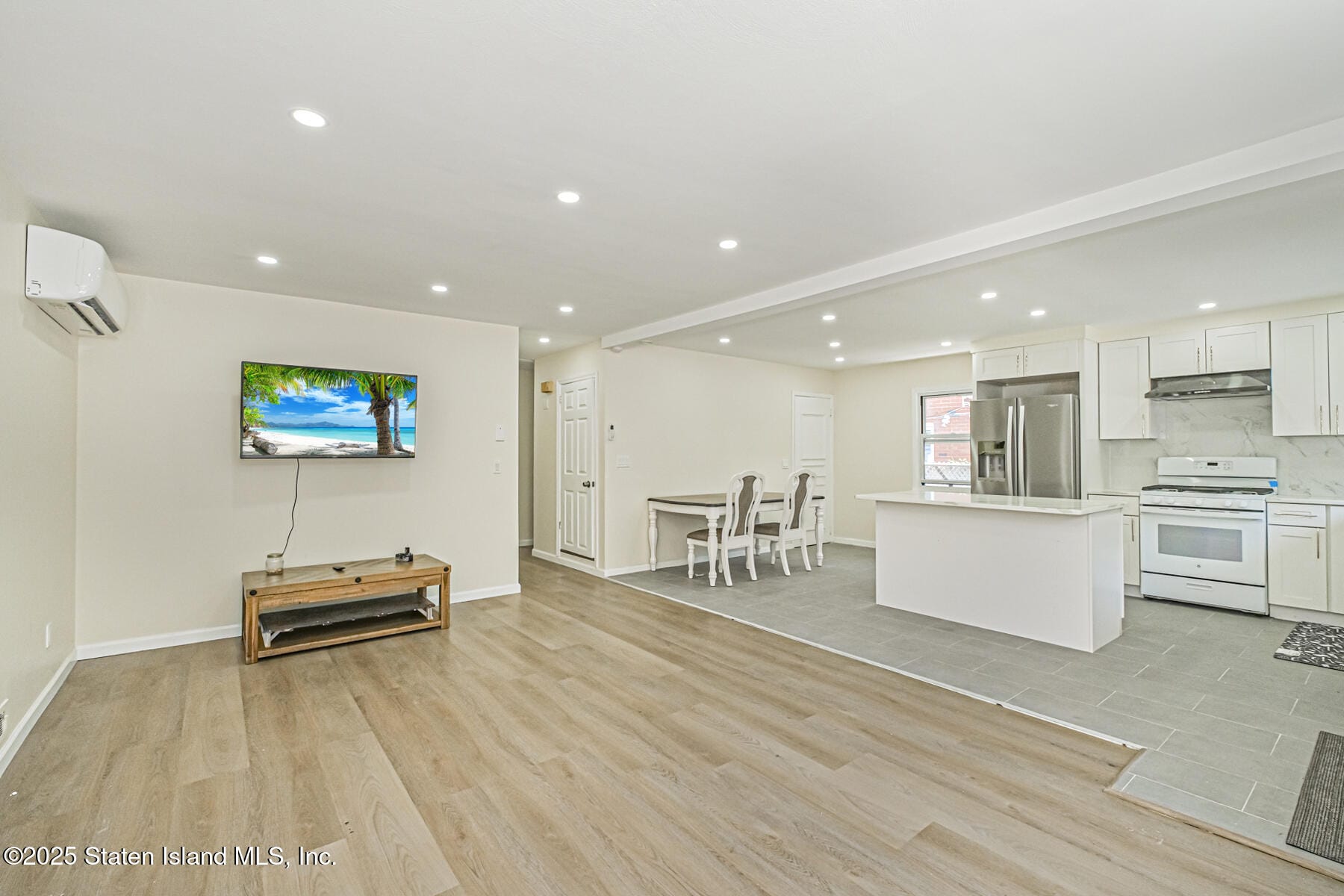 3601 Hylan Boulevard Image 4