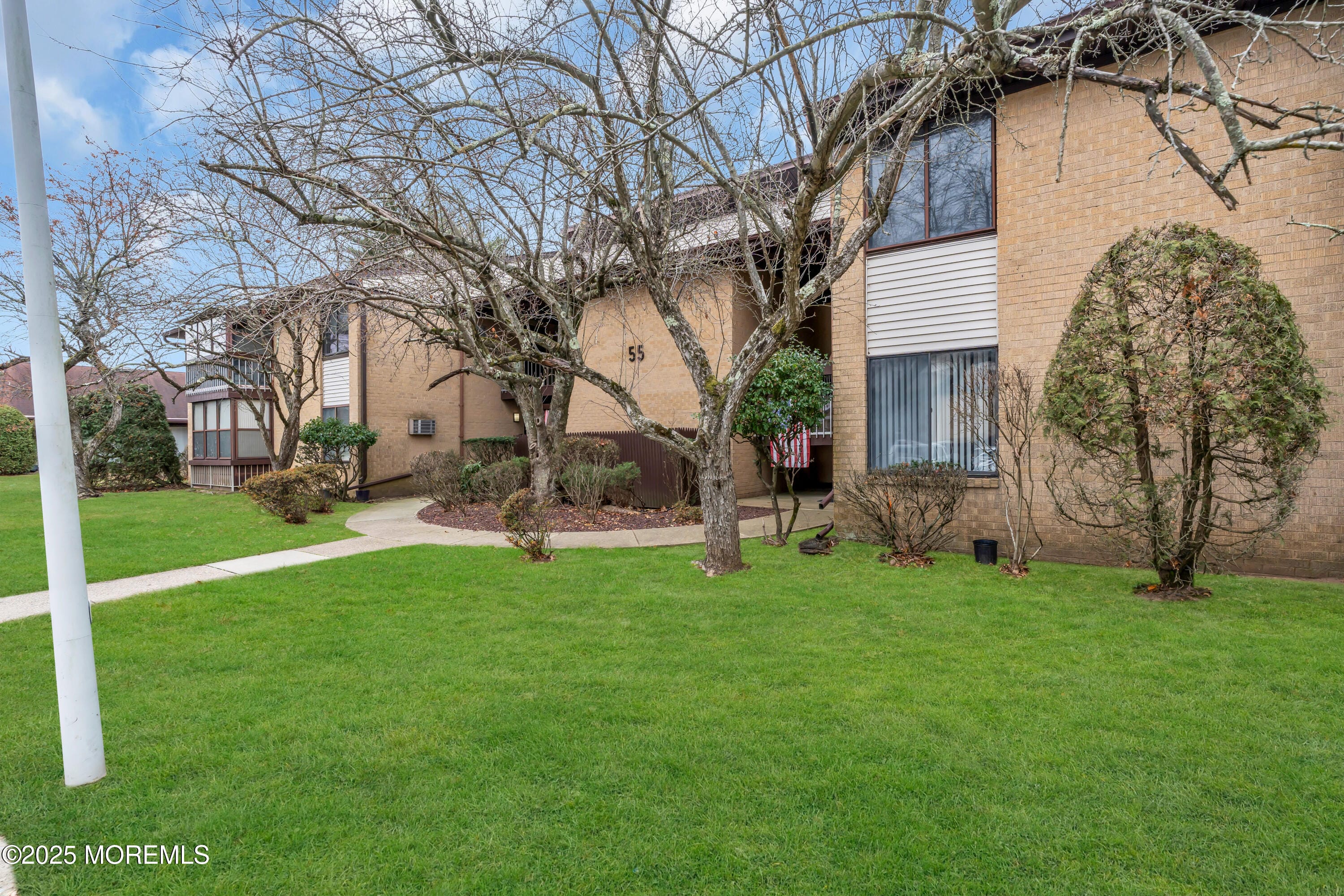 55 Amberly Drive G Image 2