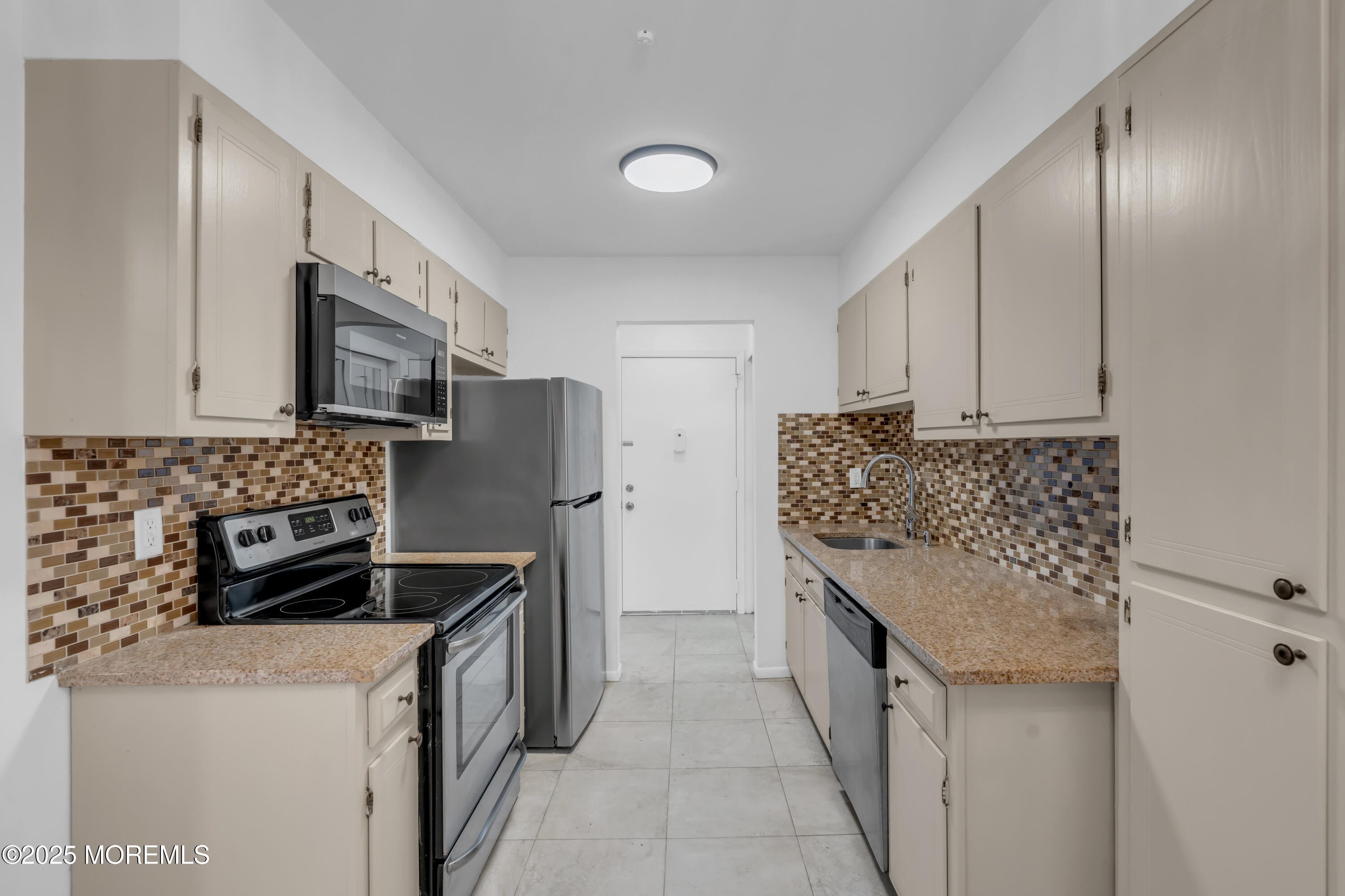 55 Amberly Drive G Image 5