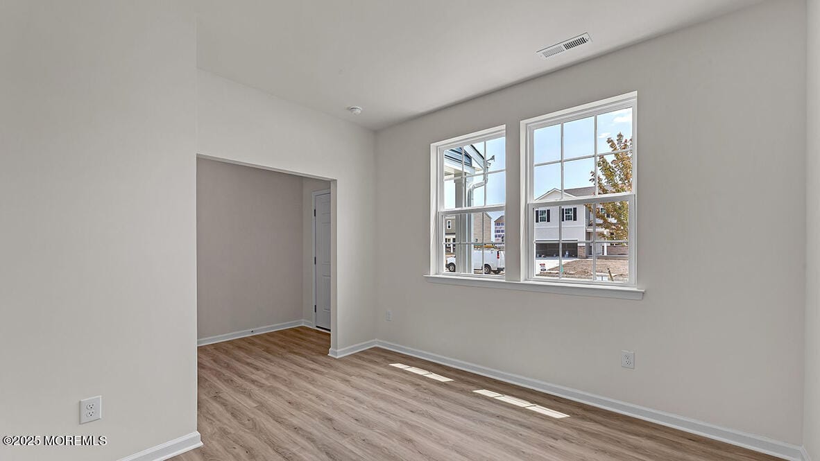 8 Dahlia Court Image 4