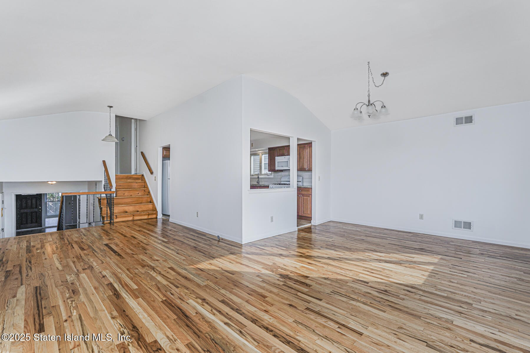 11 Victoria Road Image 4