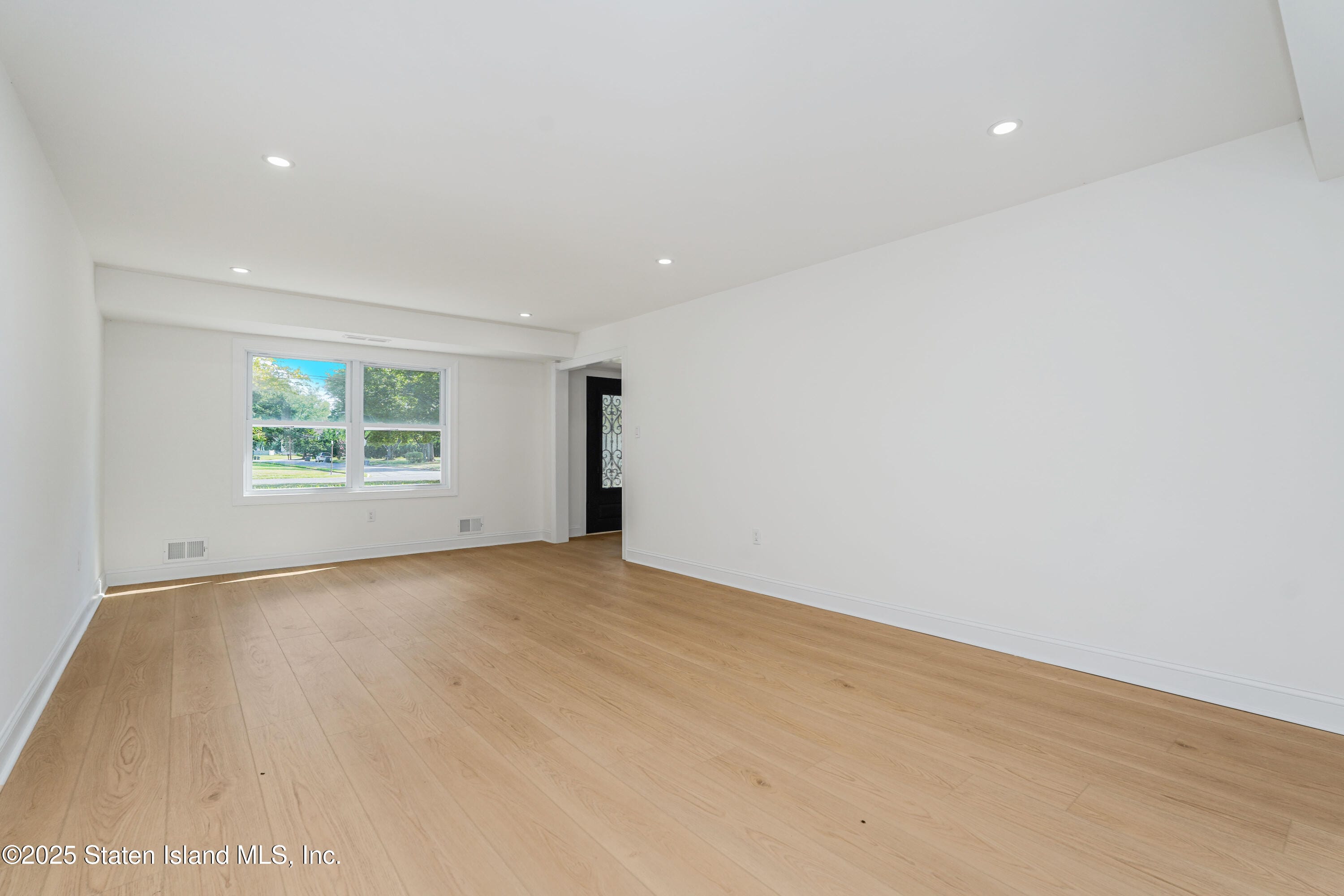 28 Whittier Drive, Manalapan, NJ, 07726 image 16