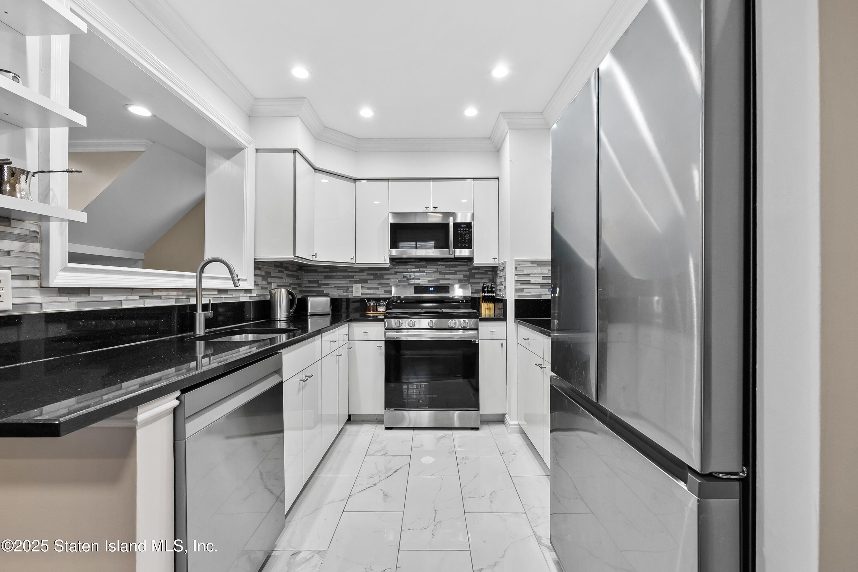 512 Ilyssa Way, Staten Island, NY, 10312 image 11