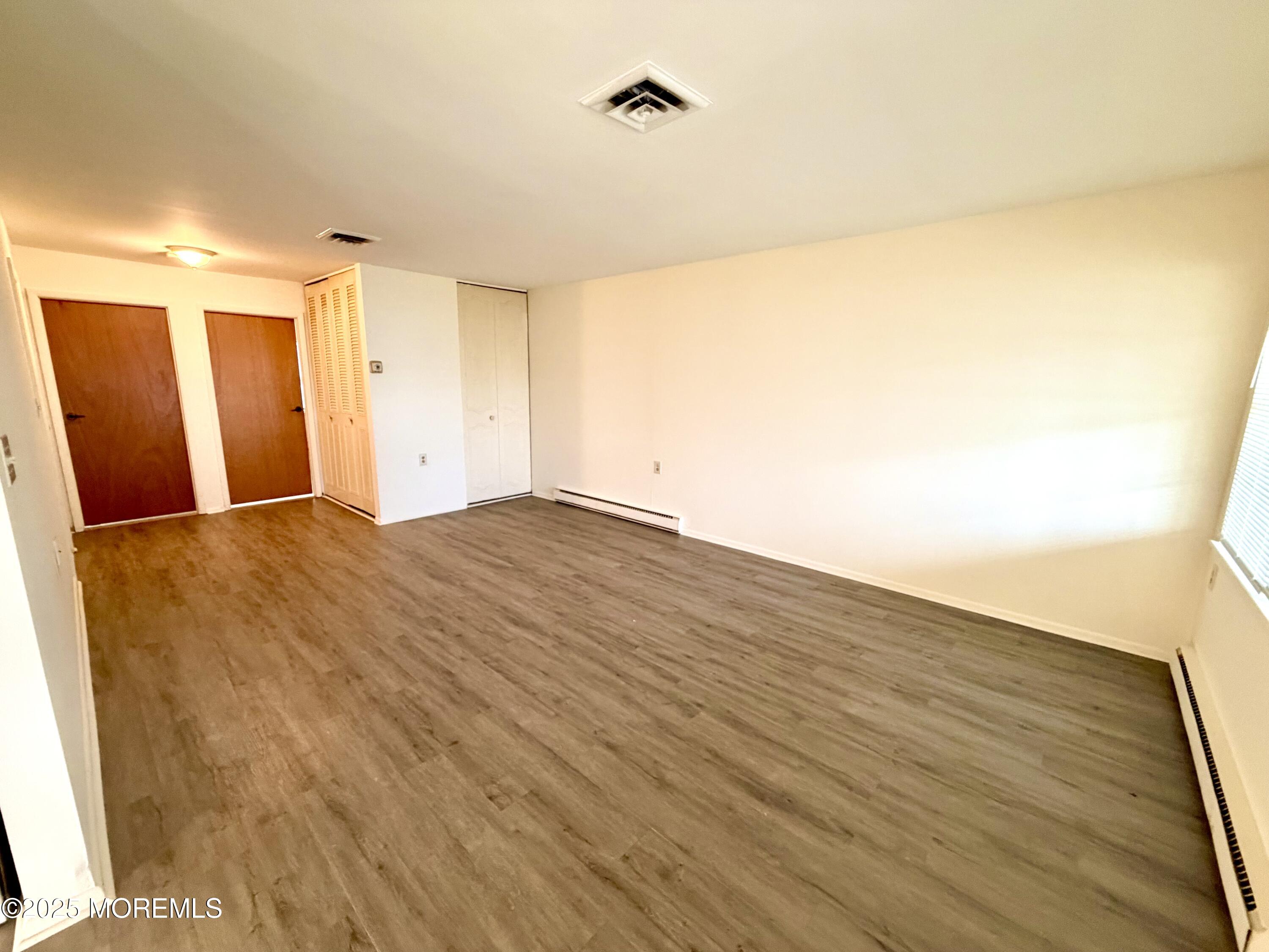 842B Inverness Court Image 4