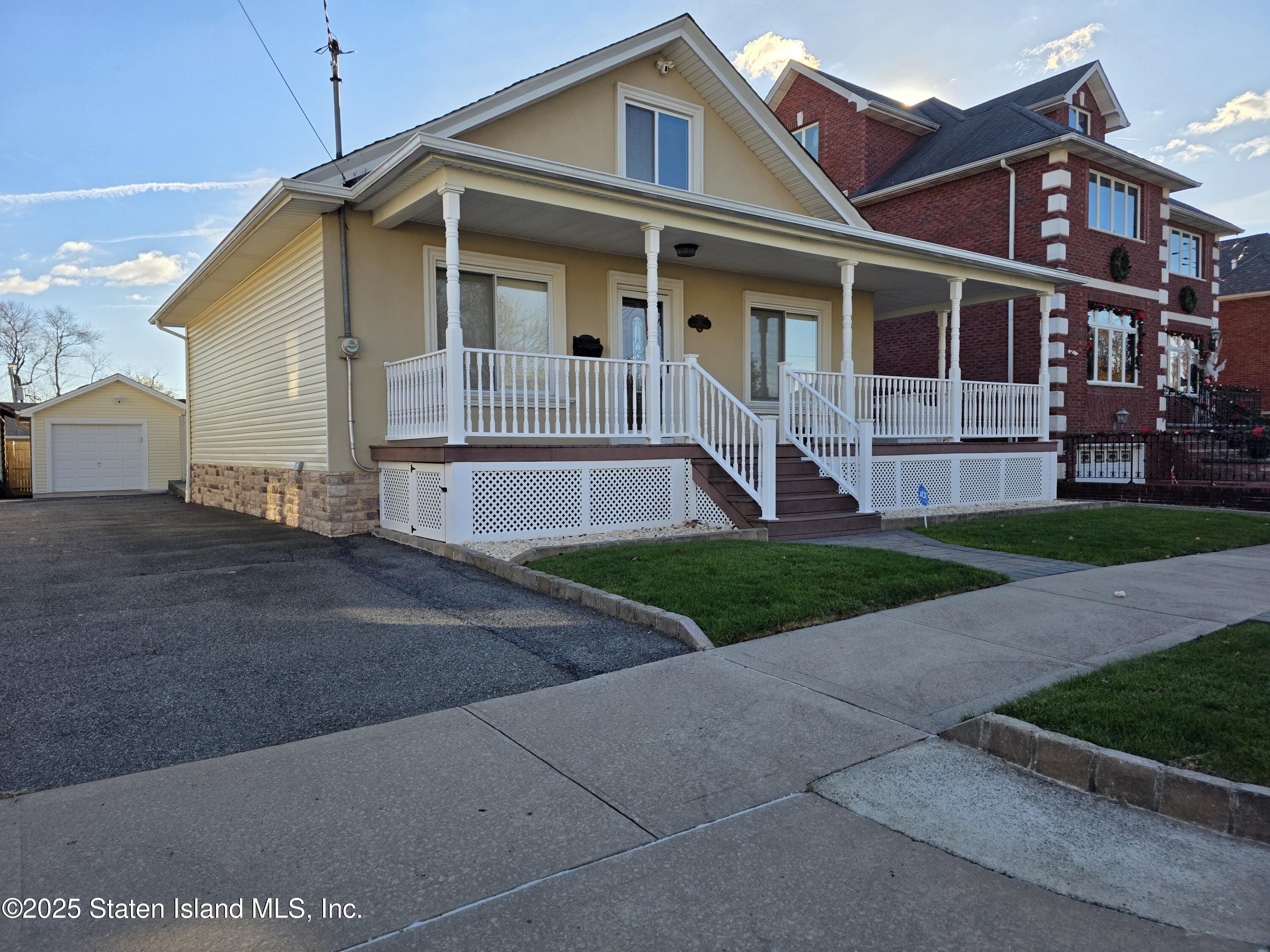 51 Van Wyck Avenue, Staten Island, NY, 10309