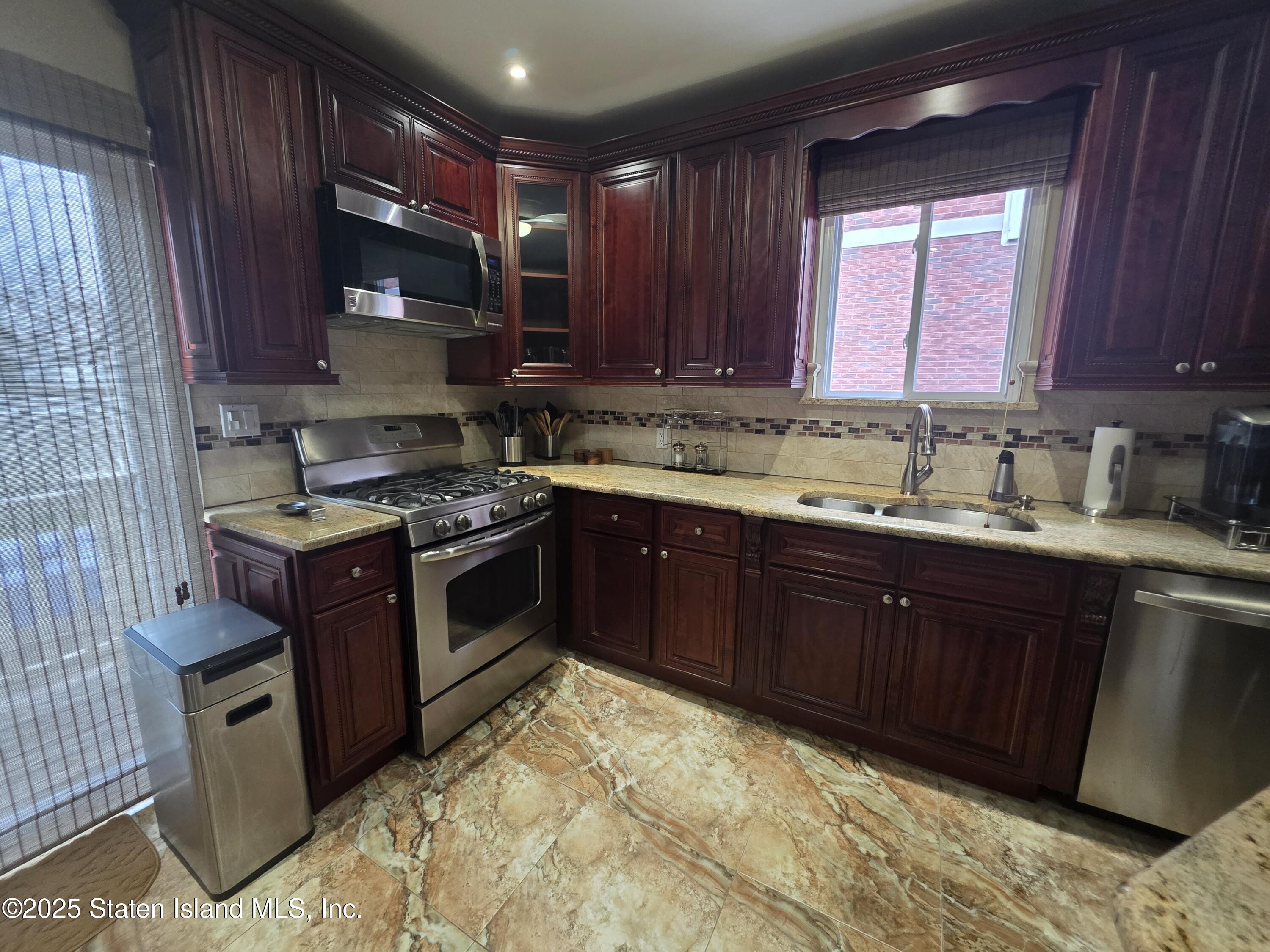 51 Van Wyck Avenue, Staten Island, NY, 10309 image 10