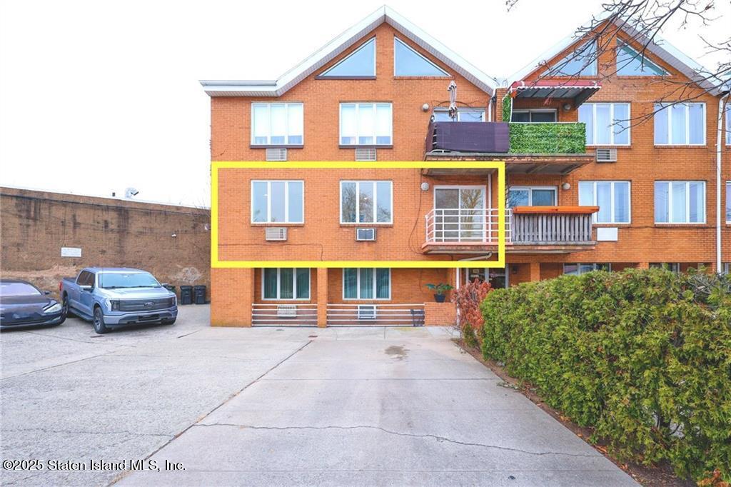 2022 E 53rd Street 1d Image 2