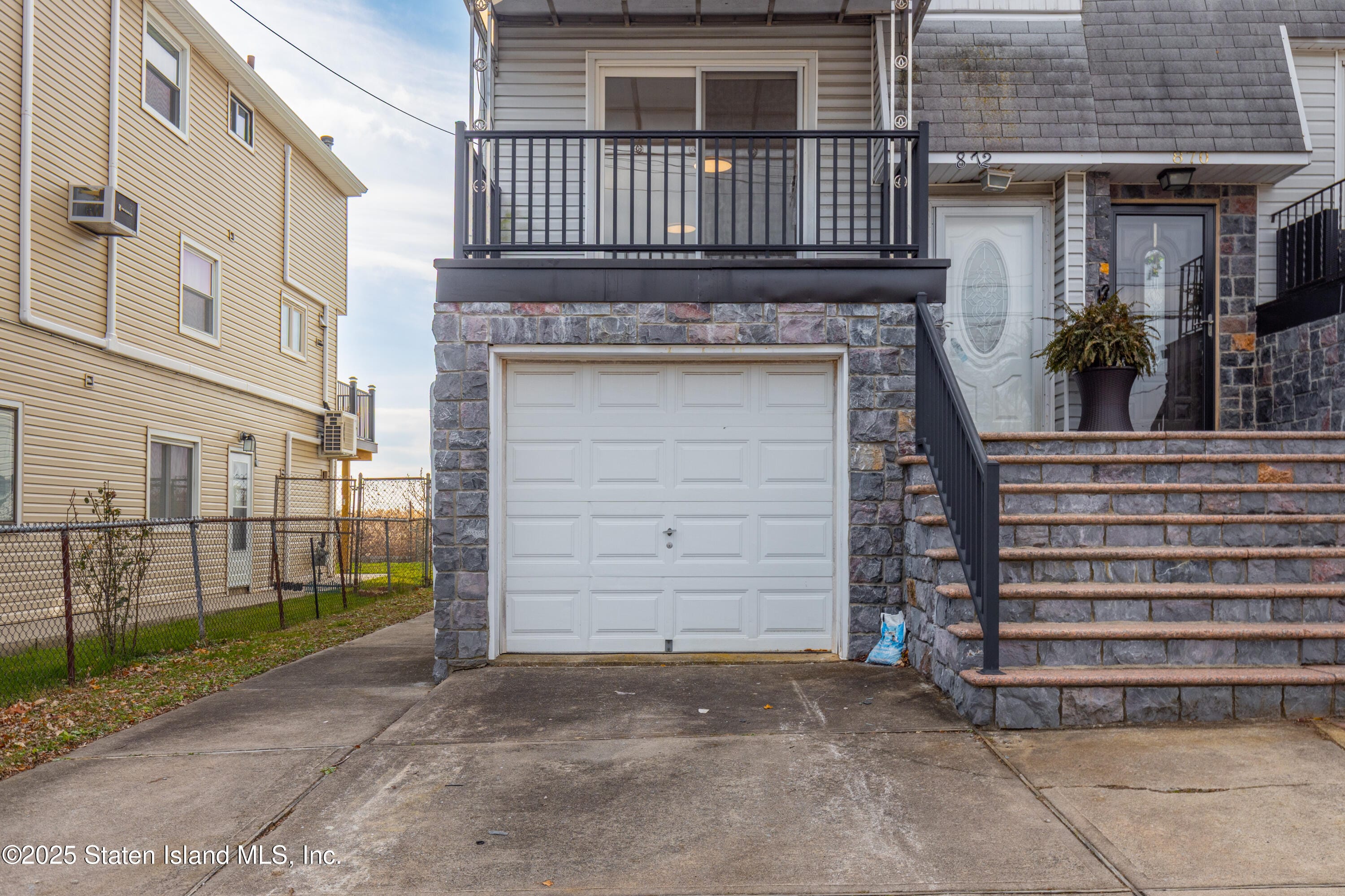 872 Tysens Lane Image 3