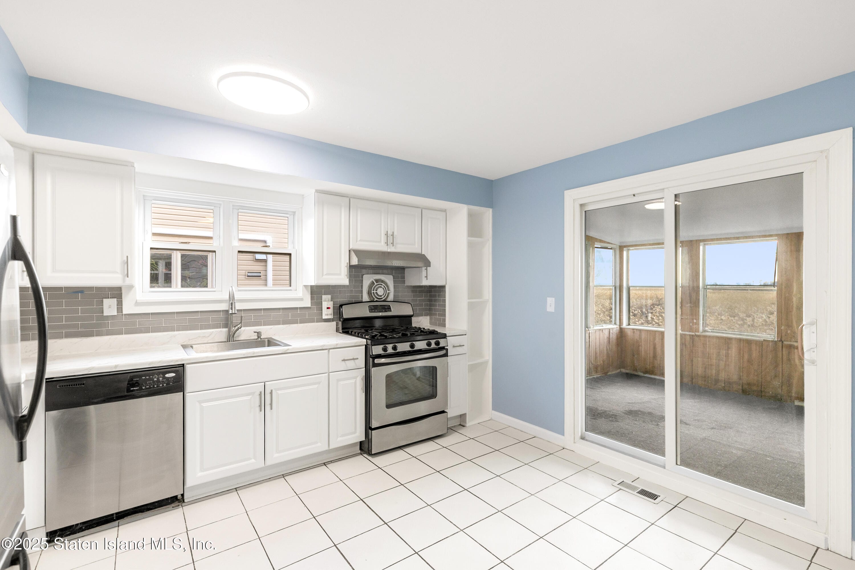 872 Tysens Lane, Staten Island, NY, 10306 image 16