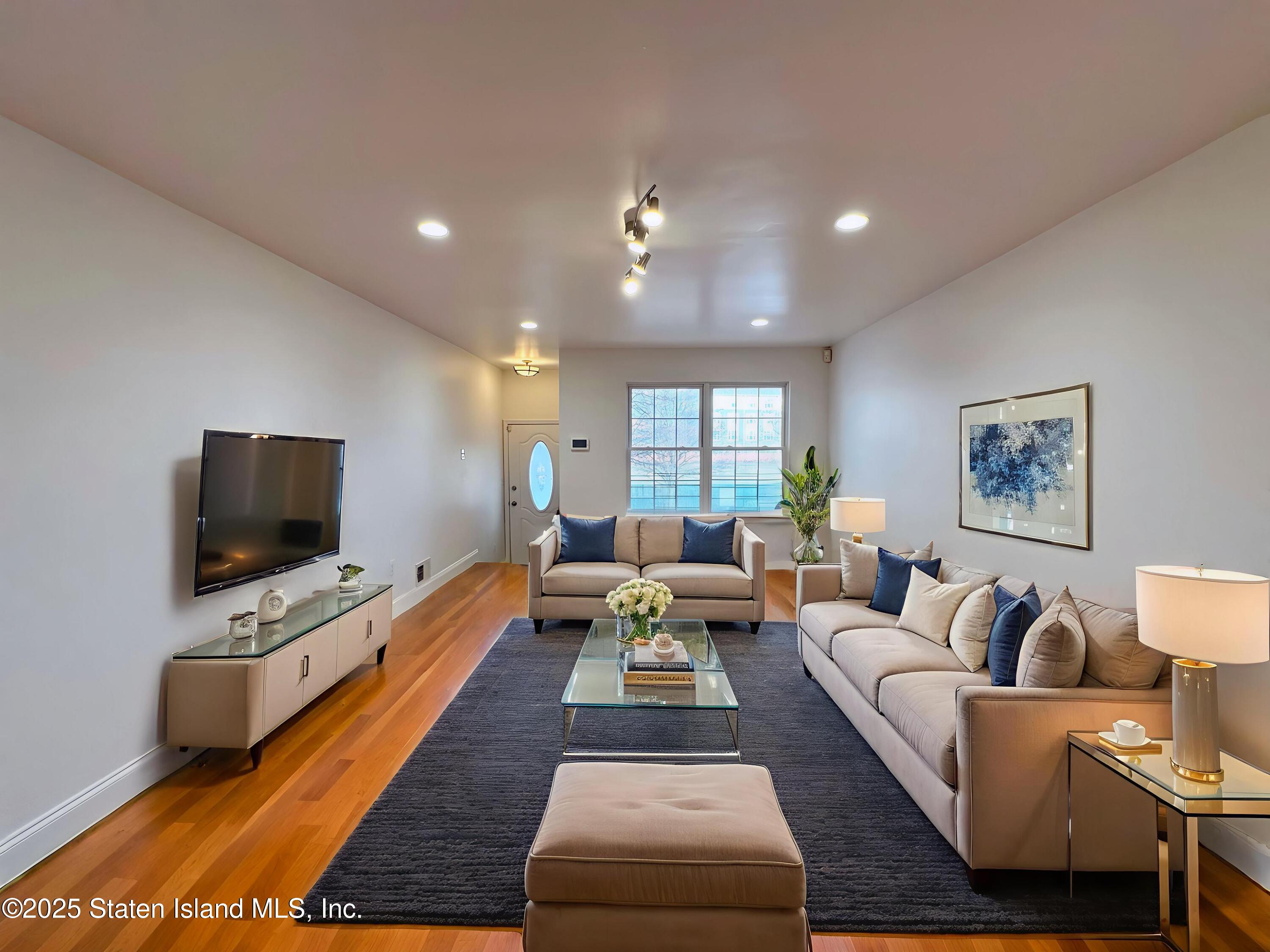 74 Dartmouth Loop Image 4