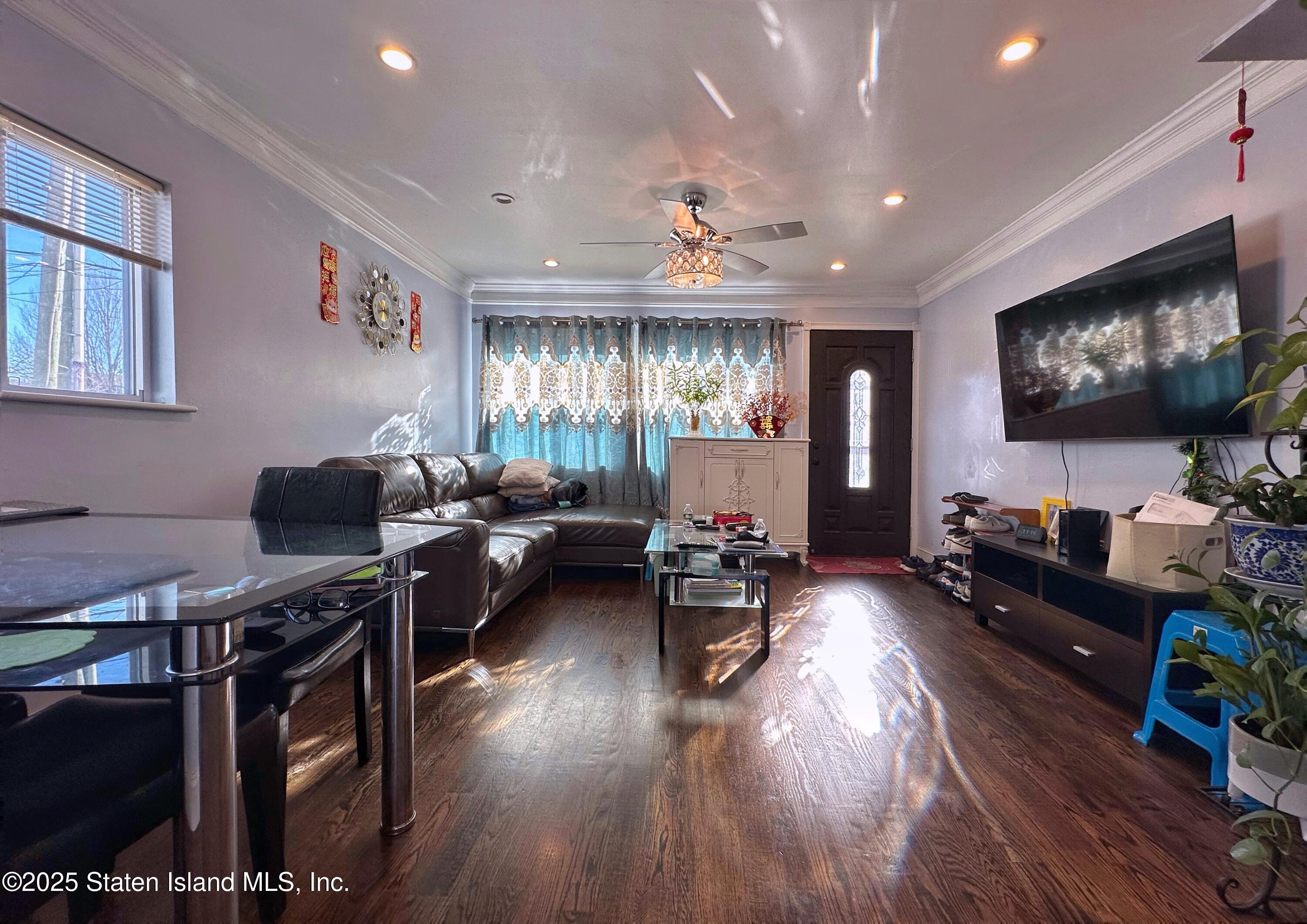 11 Father Capodanno Boulevard Image 3