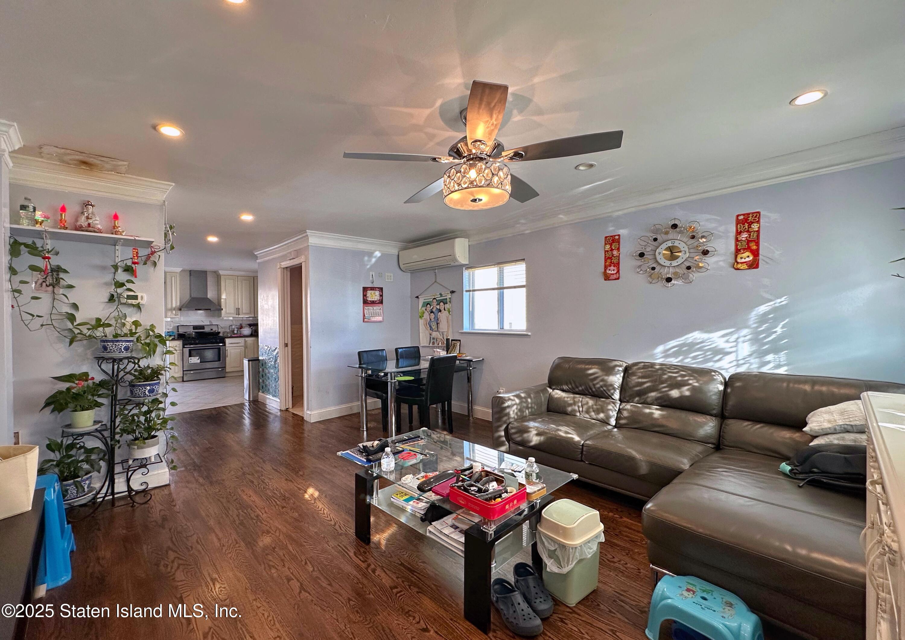 11 Father Capodanno Boulevard Image 4