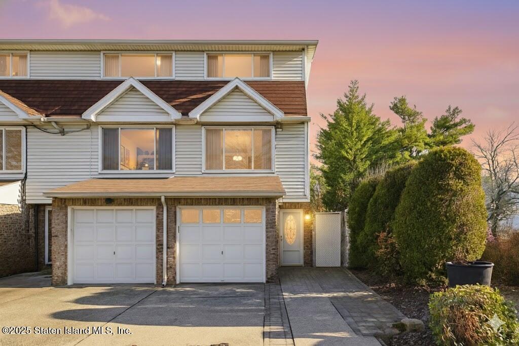 293 Wingham Street Image 3